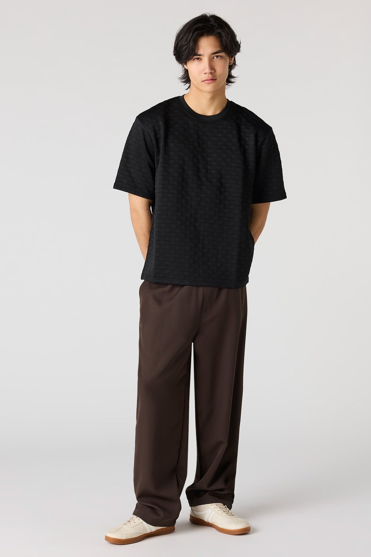 Vue alternative 3. T-shirt carré texturé à carreaux