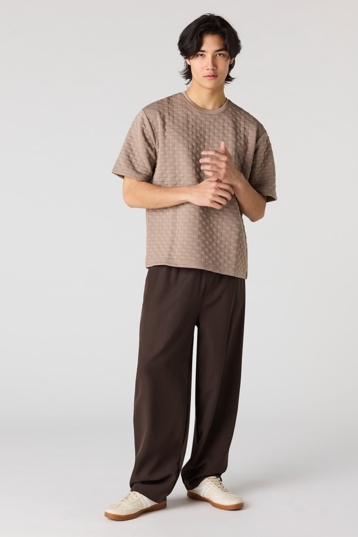 Alt View 3. Checkered Textured Boxy T-Shirt - Light Brown