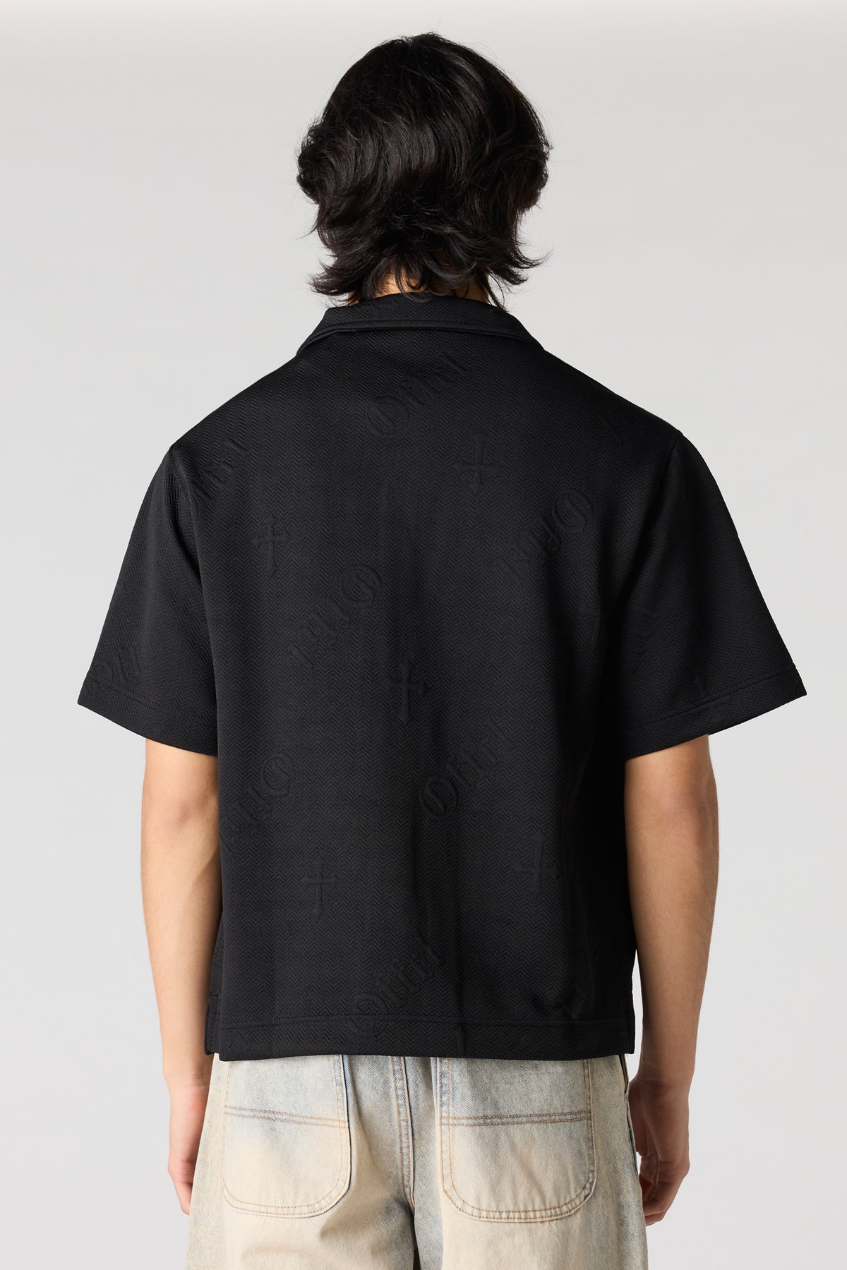 Vue alternative 2. Haut boutonné texuré