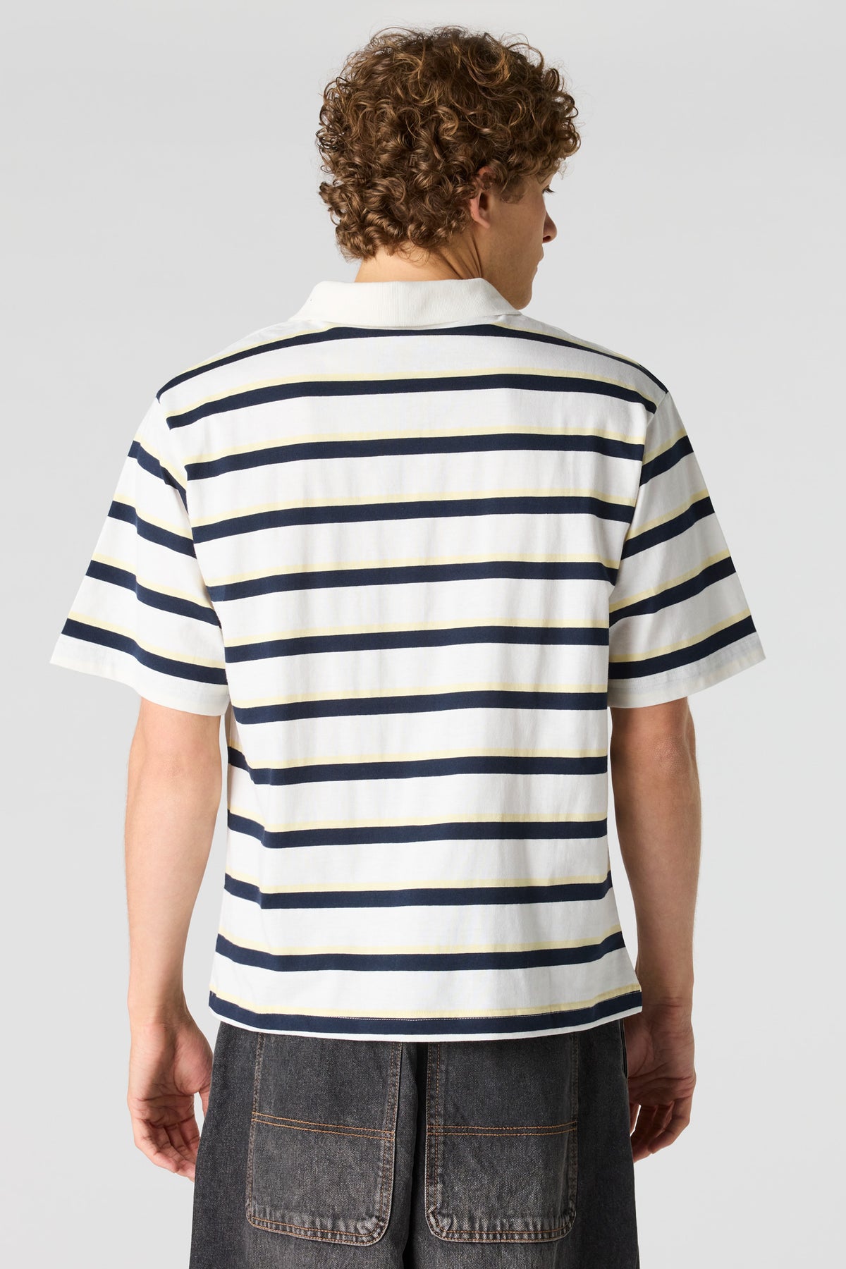 Vue alternative 2. Polo carré rayé