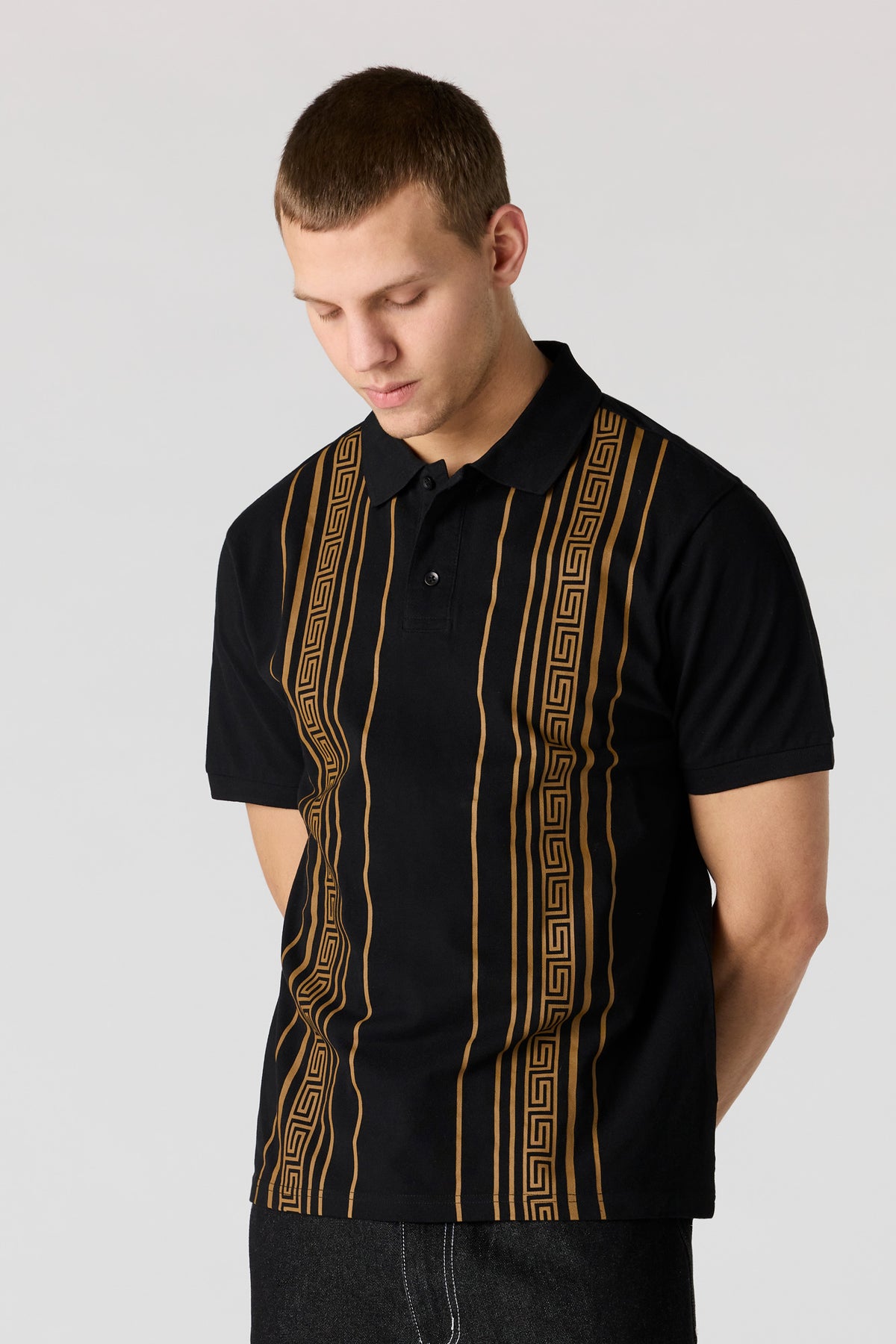 Polo avec rayures verticales