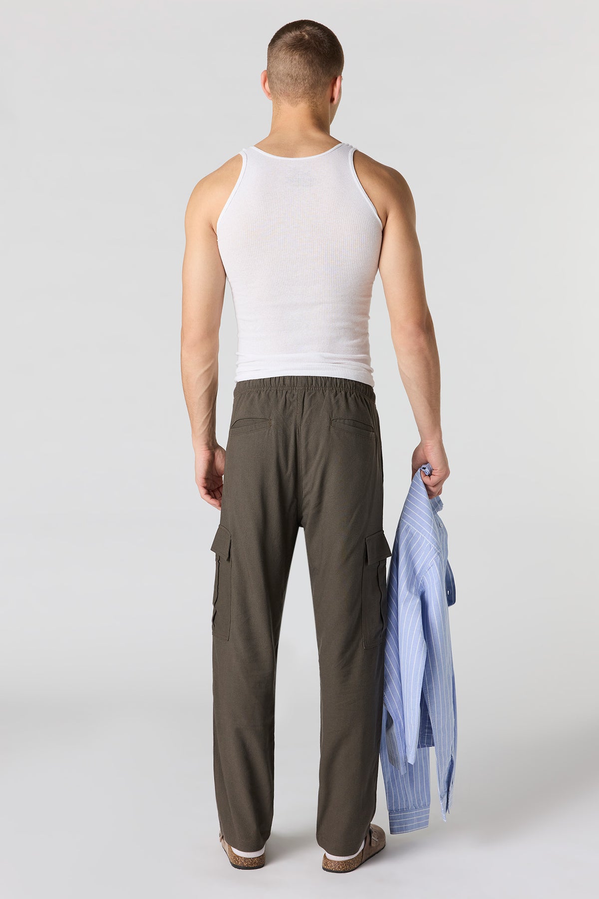 Alt View 4. Linen-Blend Baggy Cargo Jogger - Green
