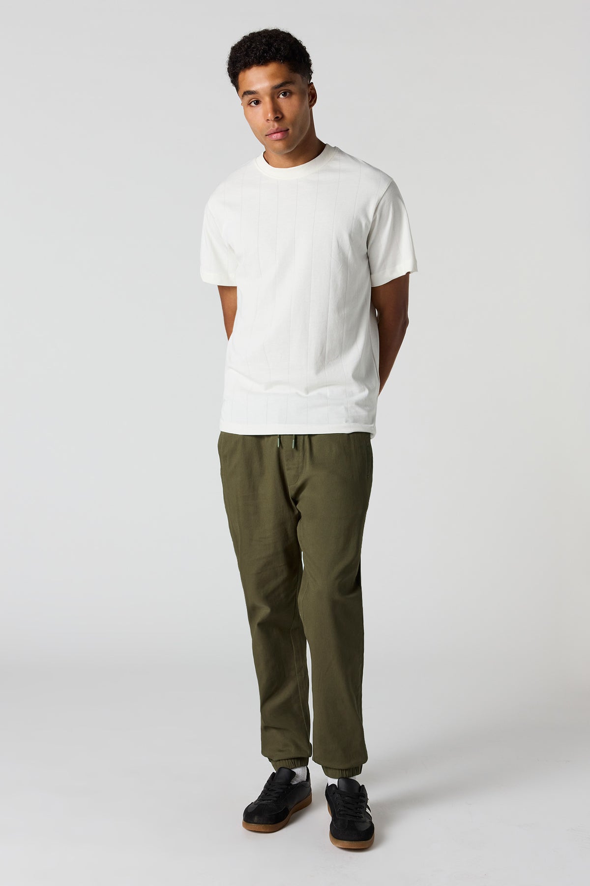 Alt View 2. Classic Jogger - Dark Green