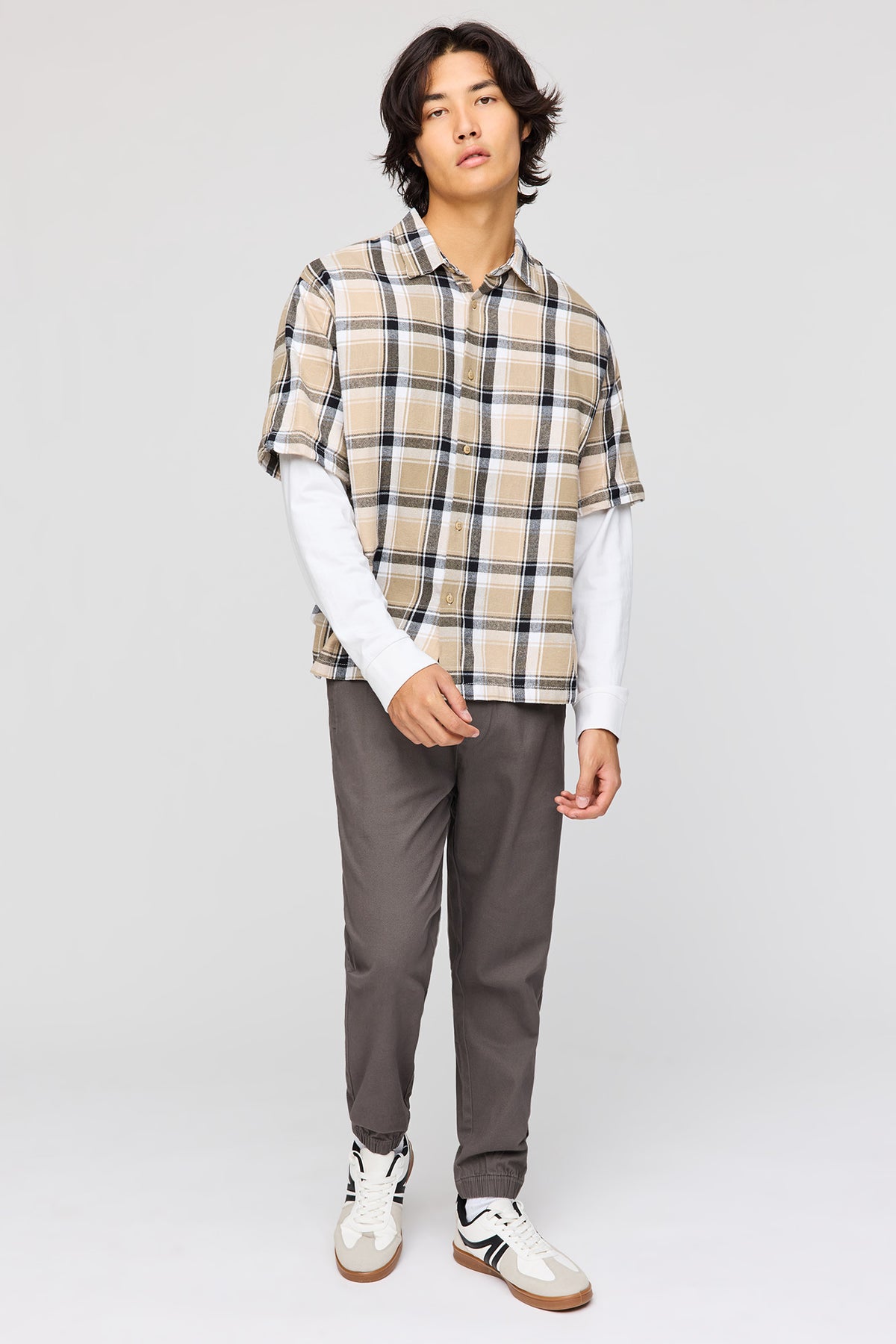 Vue alternative 2. Jogger avec taille coulissante