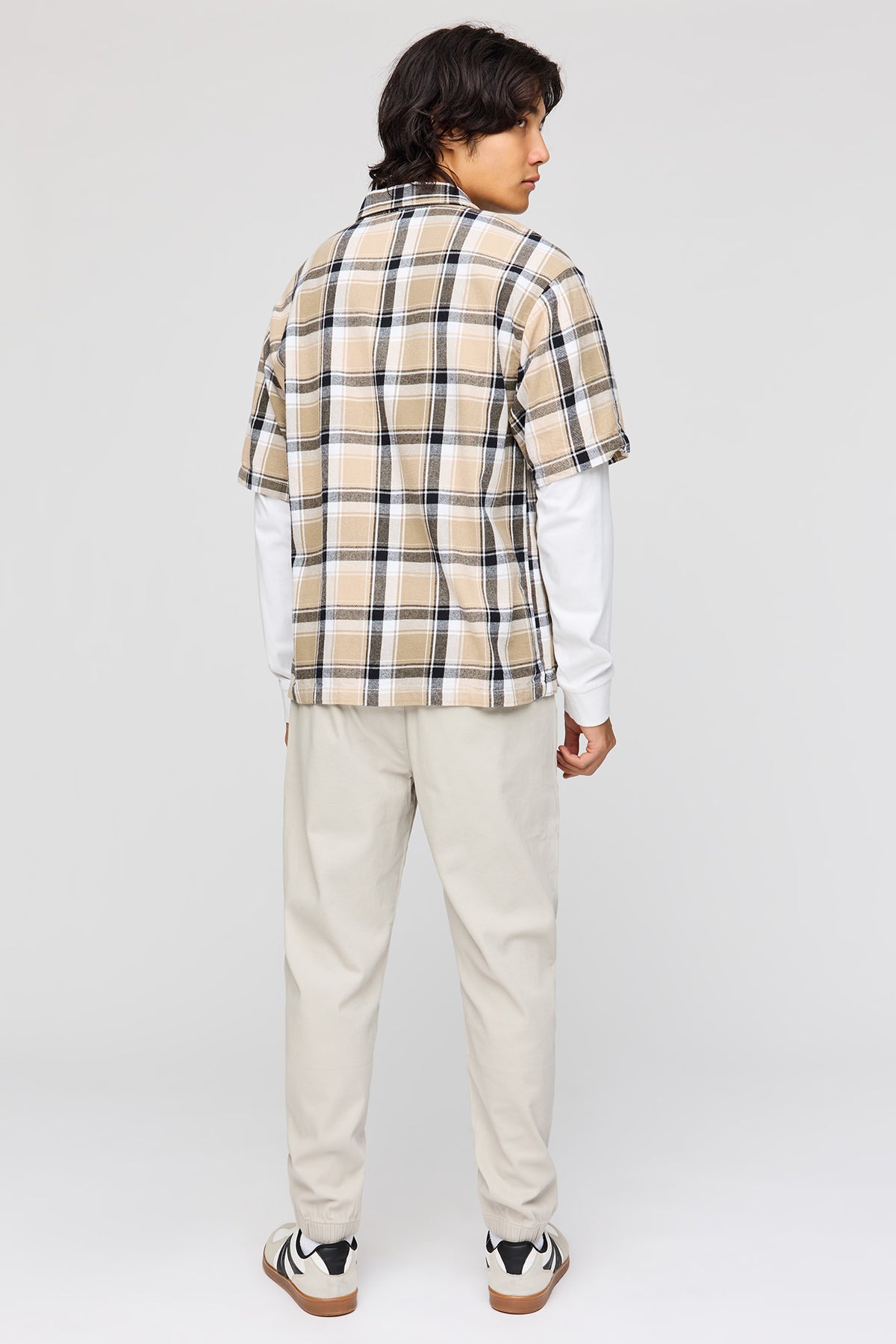 Vue alternative 3. Jogger avec taille coulissante