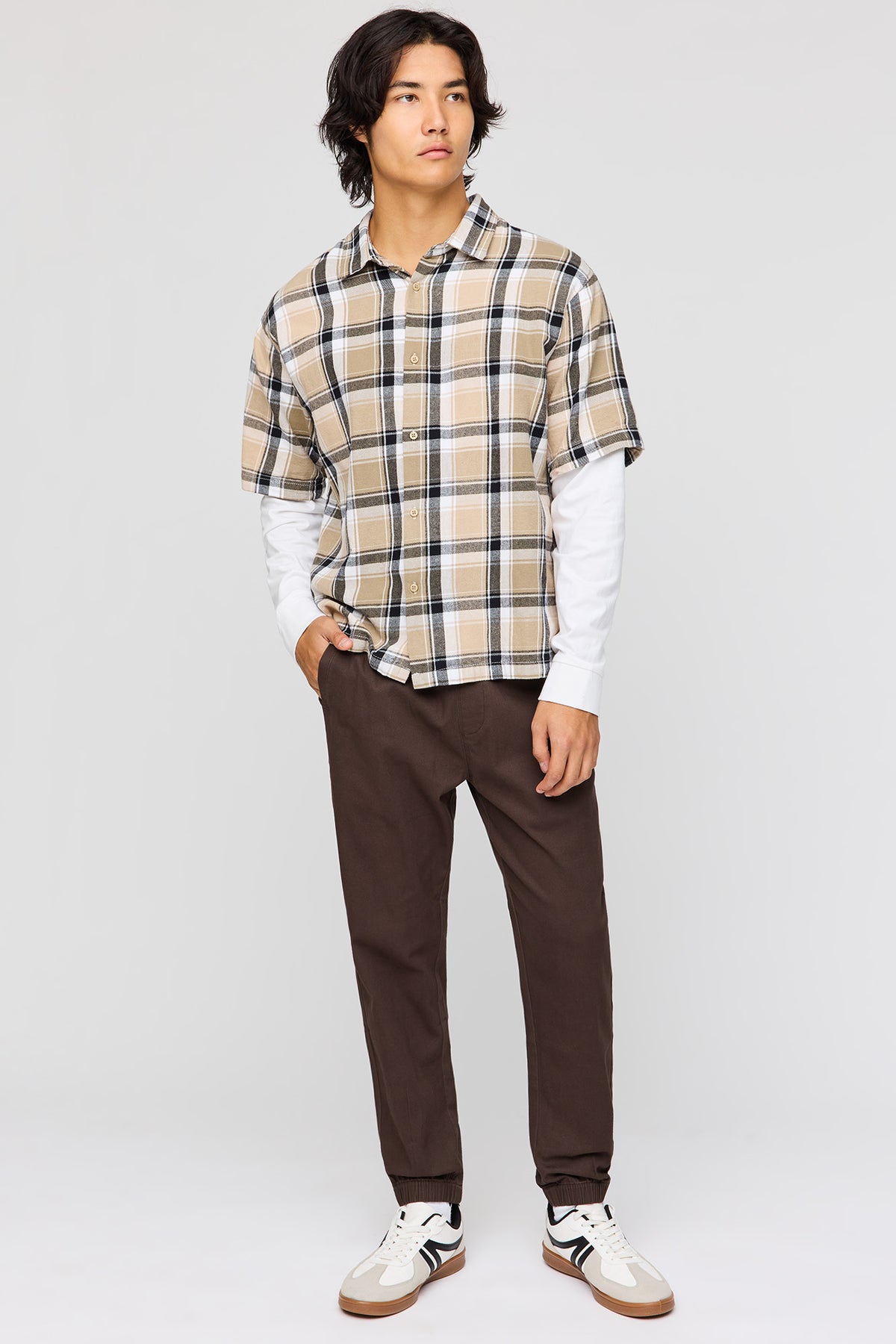 Vue alternative 2. Jogger avec taille coulissante