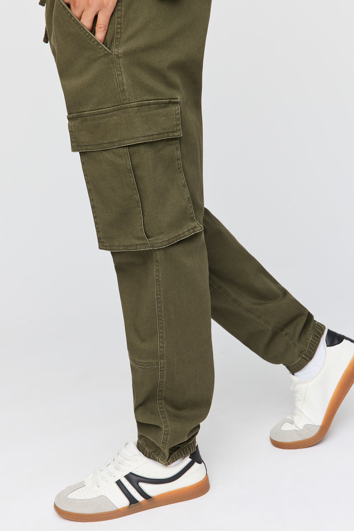 Vue alternative 4. Jogger cargo