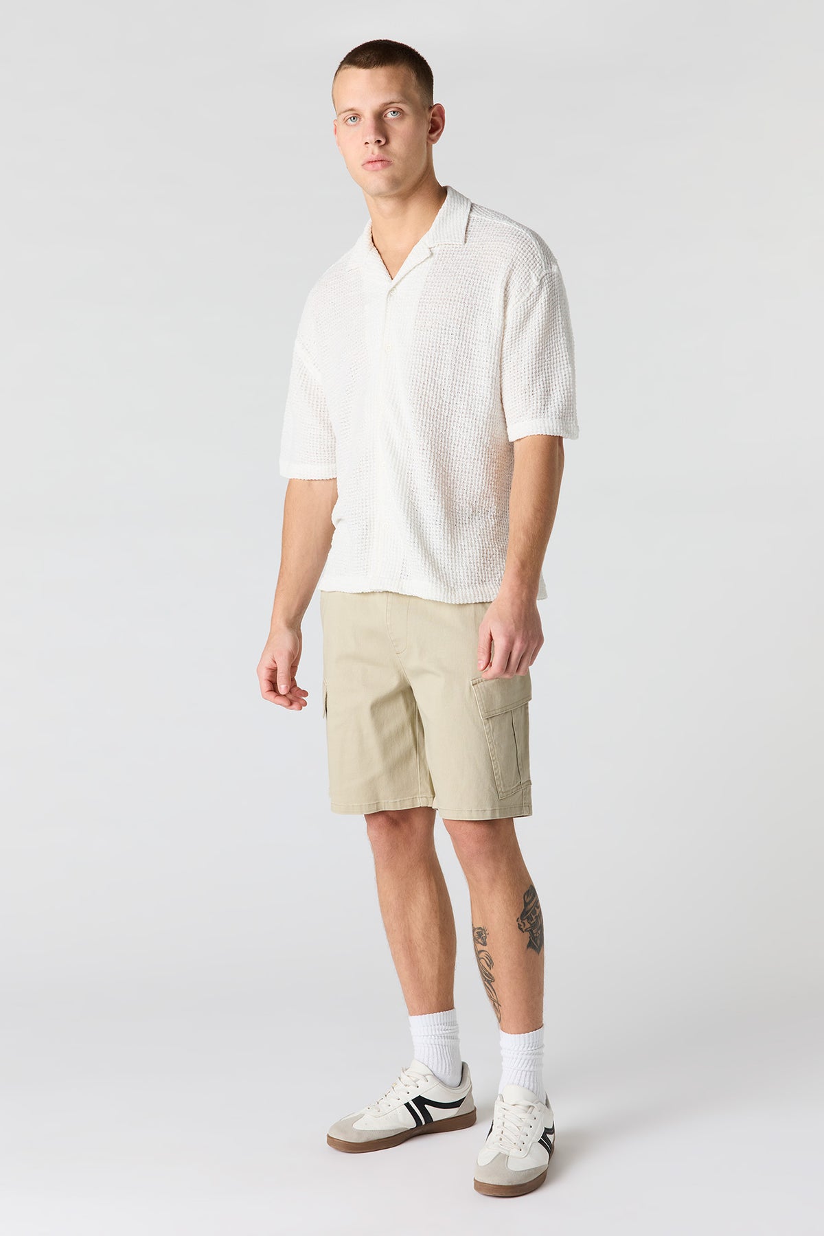 Vue alternative 2. Short cargo à taille coulissante