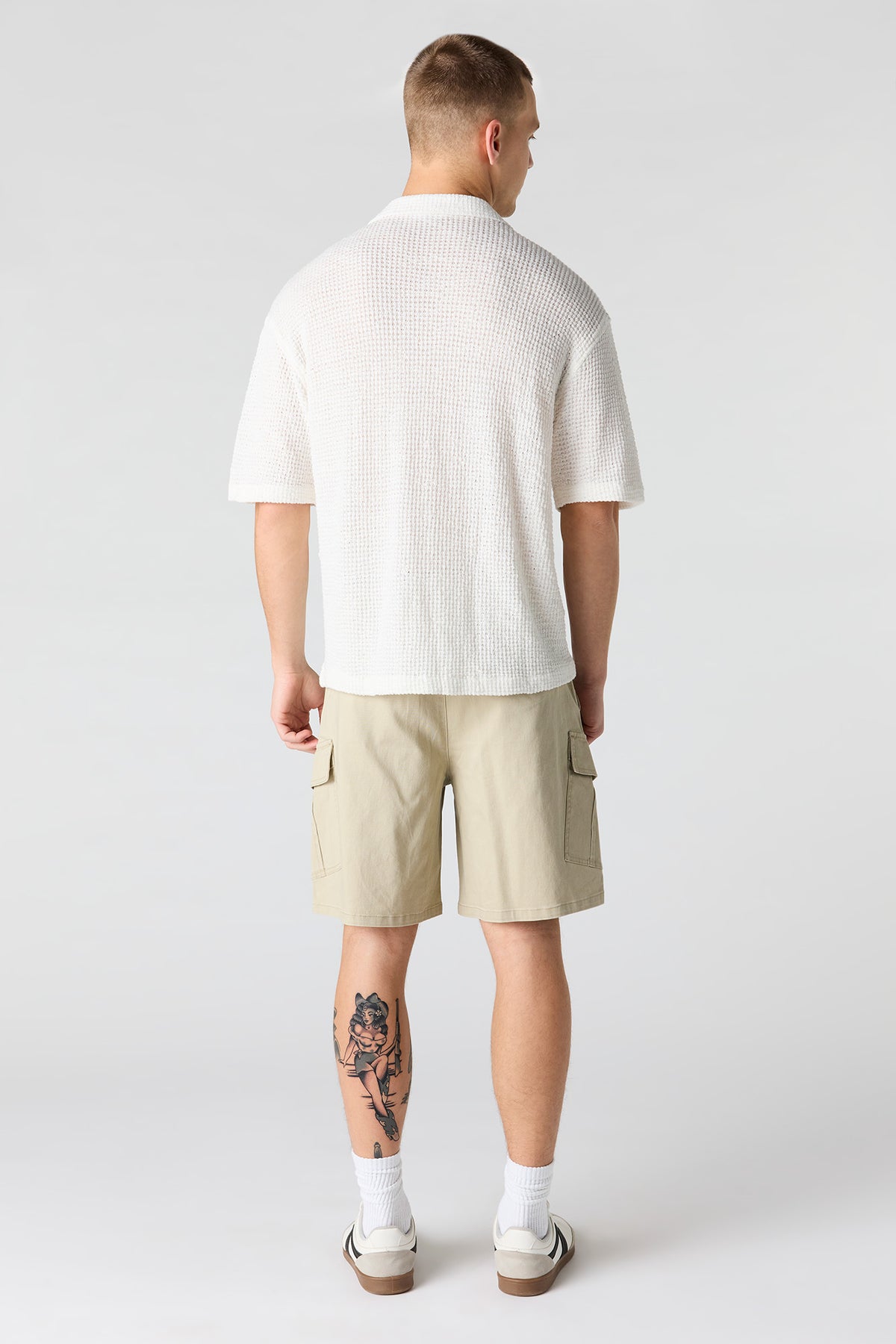 Vue alternative 3. Short cargo à taille coulissante