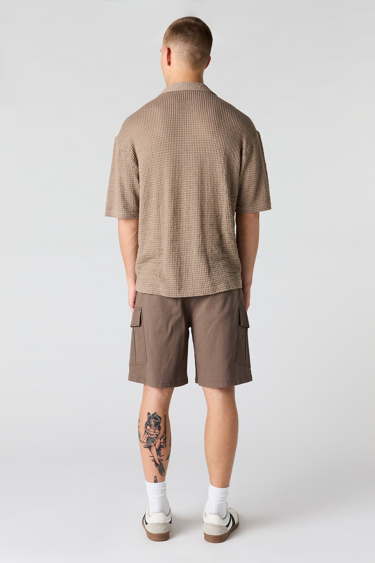 Vue alternative 3. Short cargo à taille coulissante