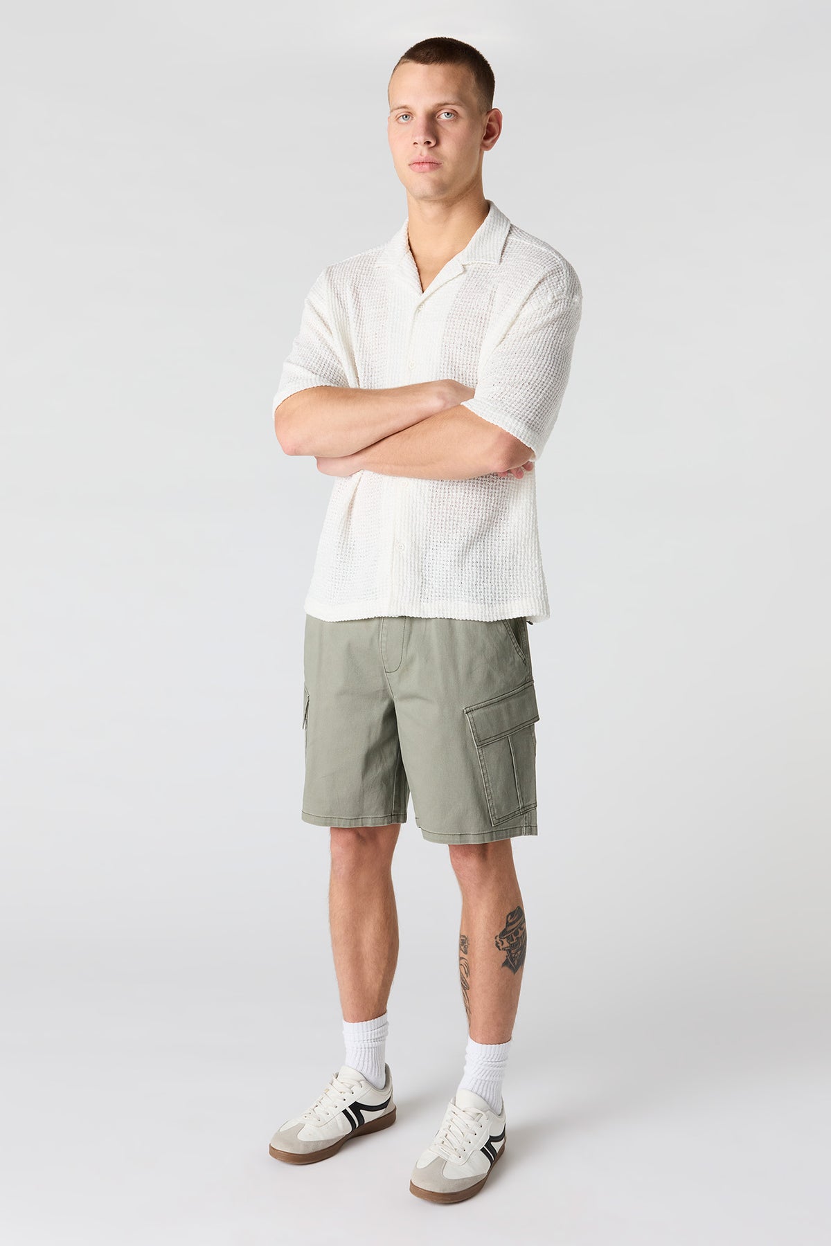 Vue alternative 2. Short cargo à taille coulissante