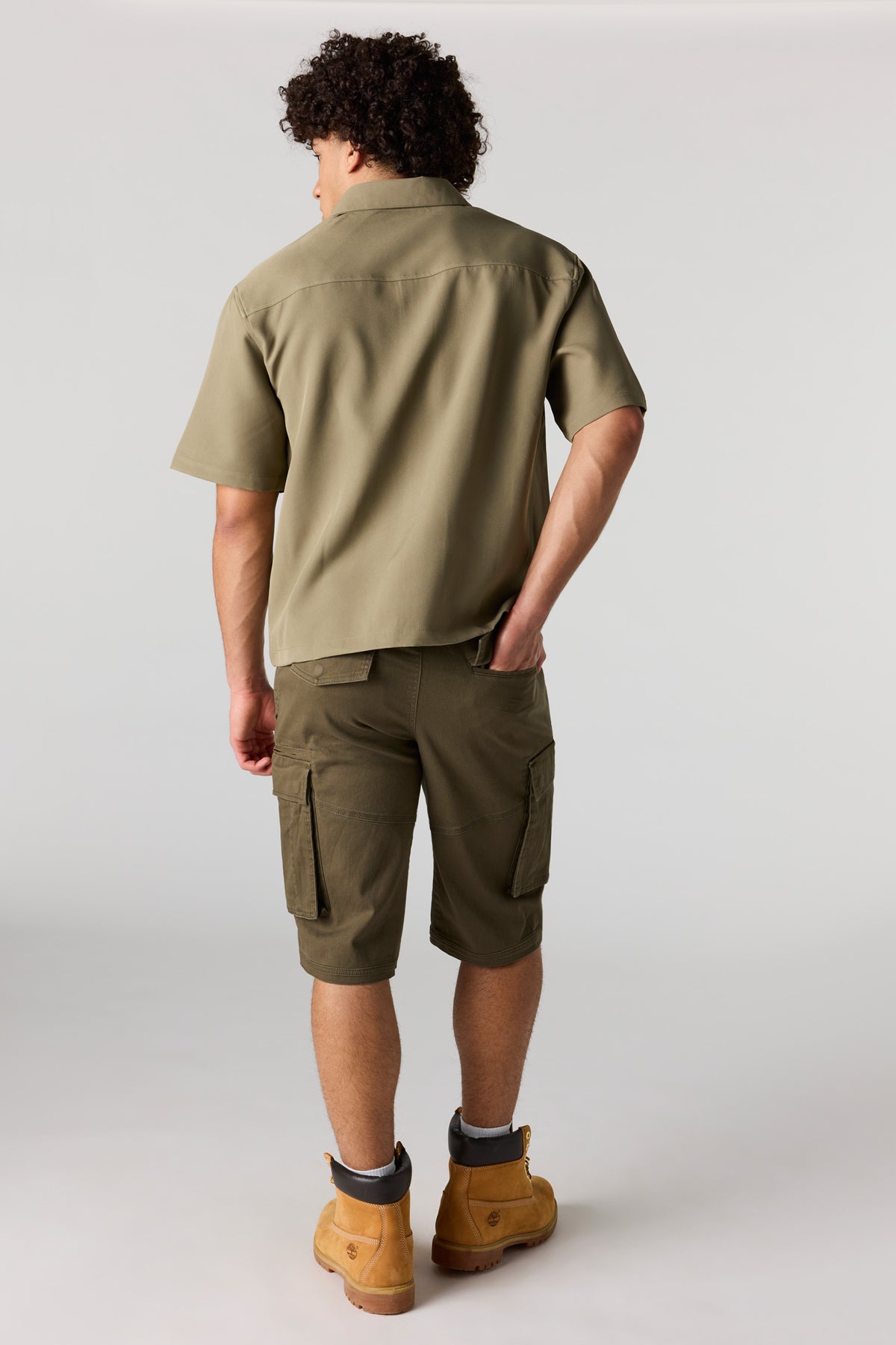 Vue alternative 3. Chino cargo long