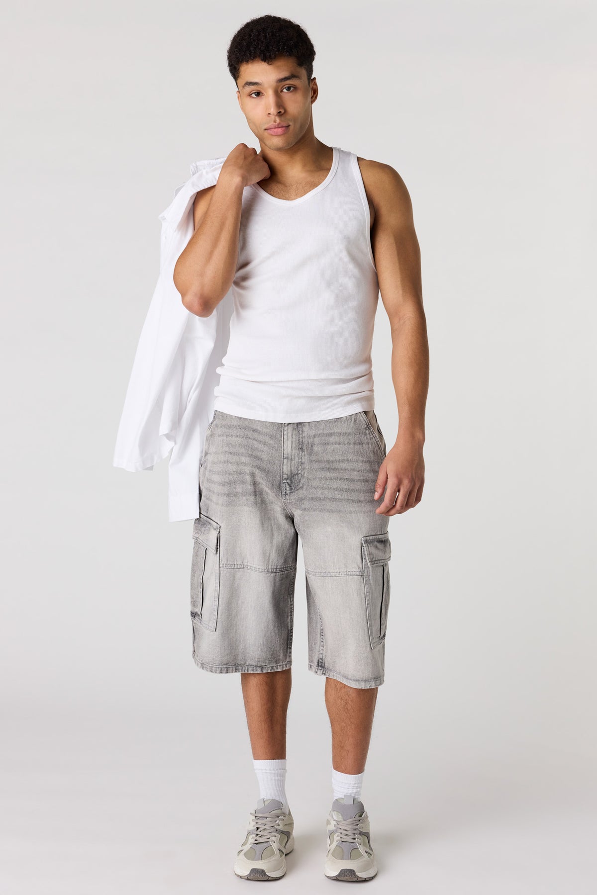 Alt View 2. Baggy Cargo Jort 14.5" - Charcoal