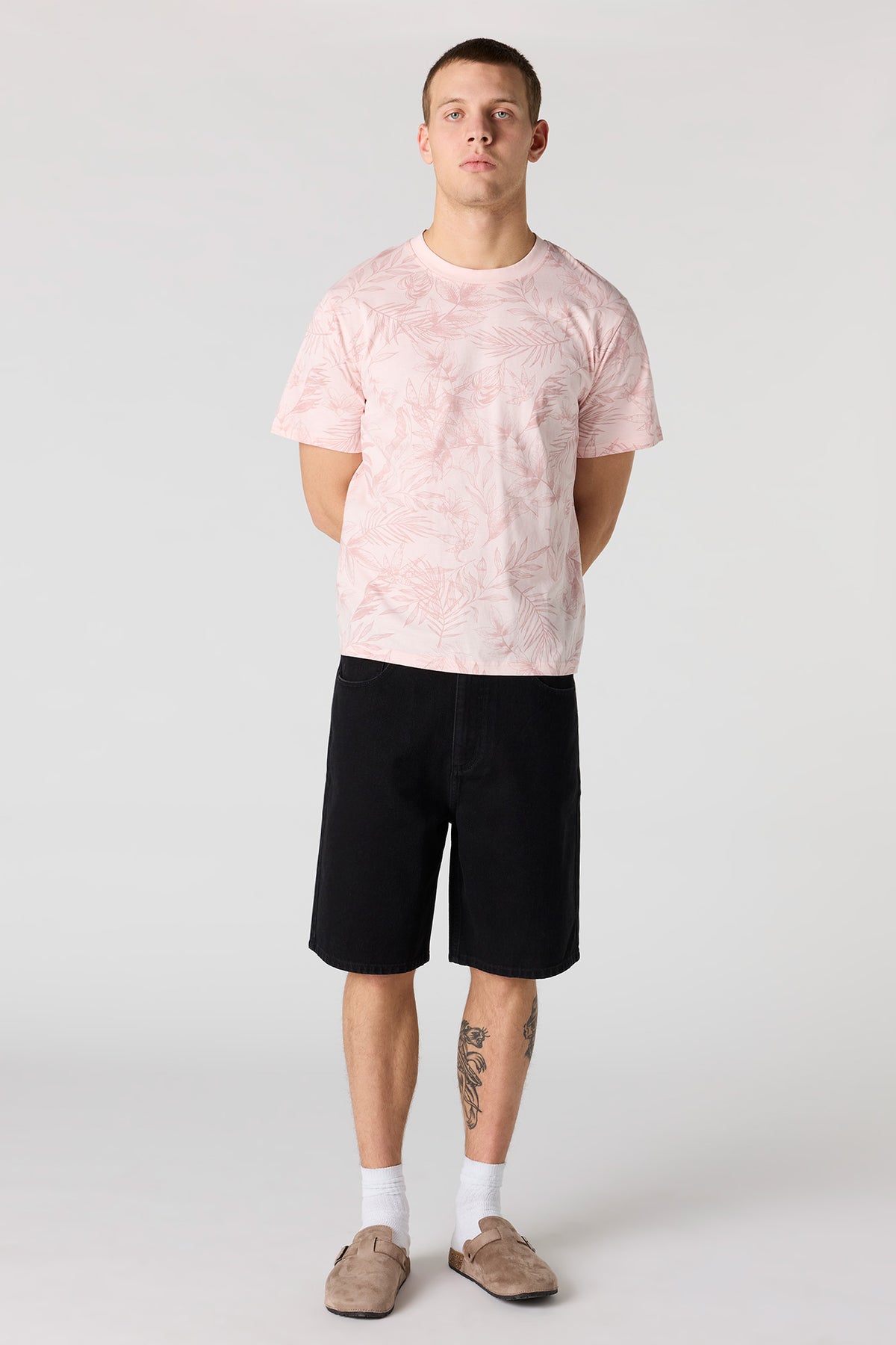 Alt View 2. Baggy Black Denim Short - Black