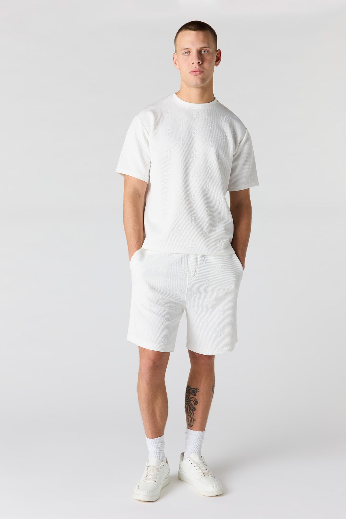 Vue alternative 3. T-shirt en tricot de jacquard