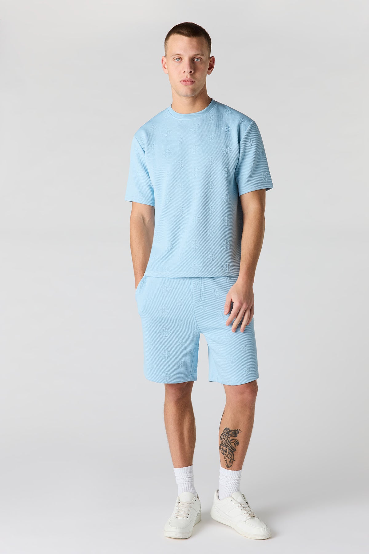 Vue alternative 3. T-shirt en tricot de jacquard
