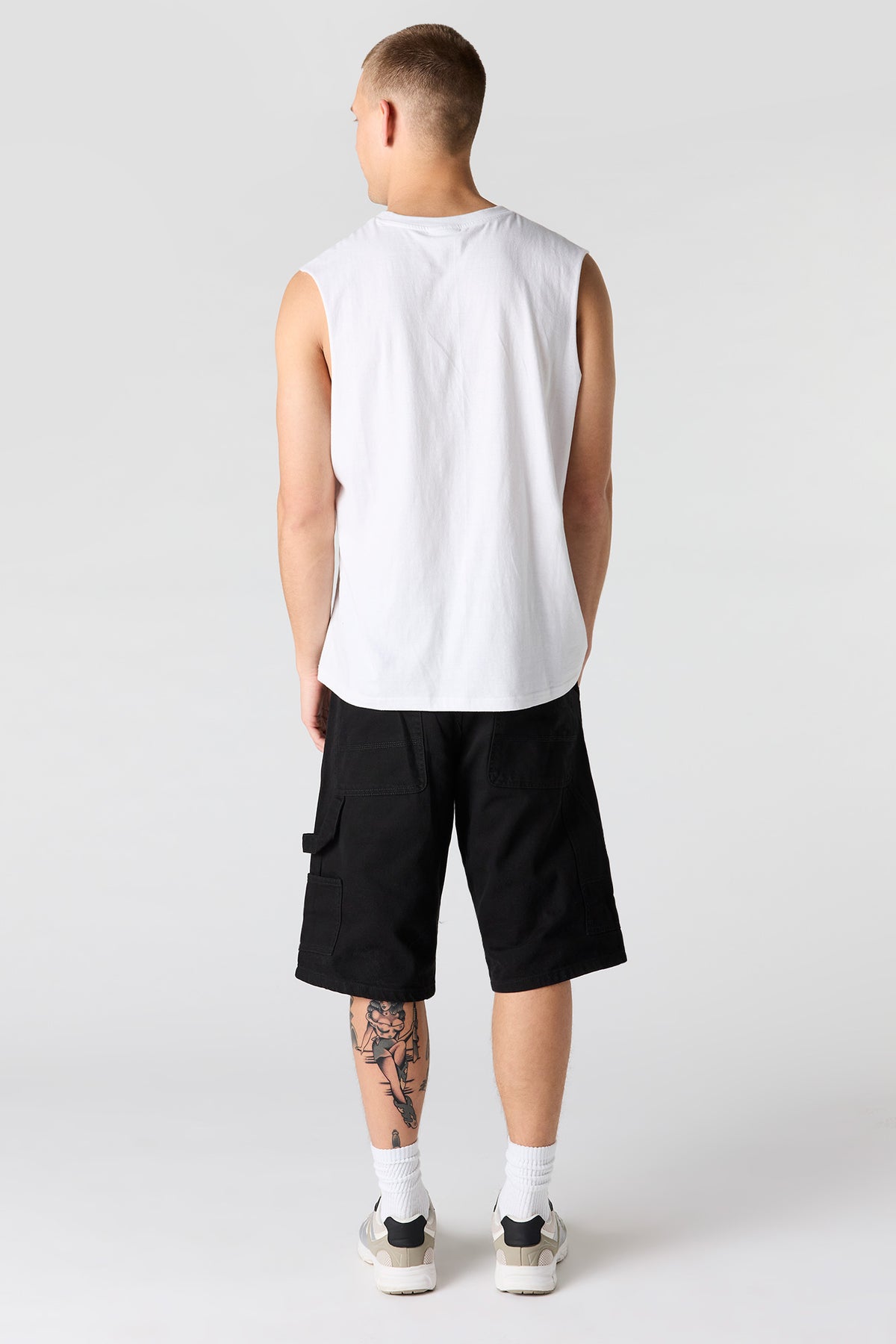 Vue alternative 3. Short de menuisier