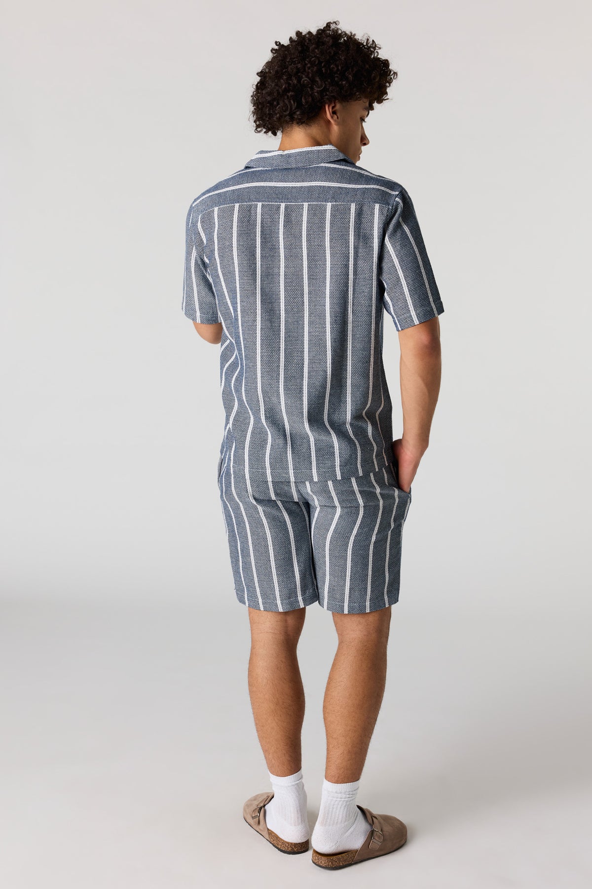 Alt View 3. Textured Striped Drawstring Short - Blue