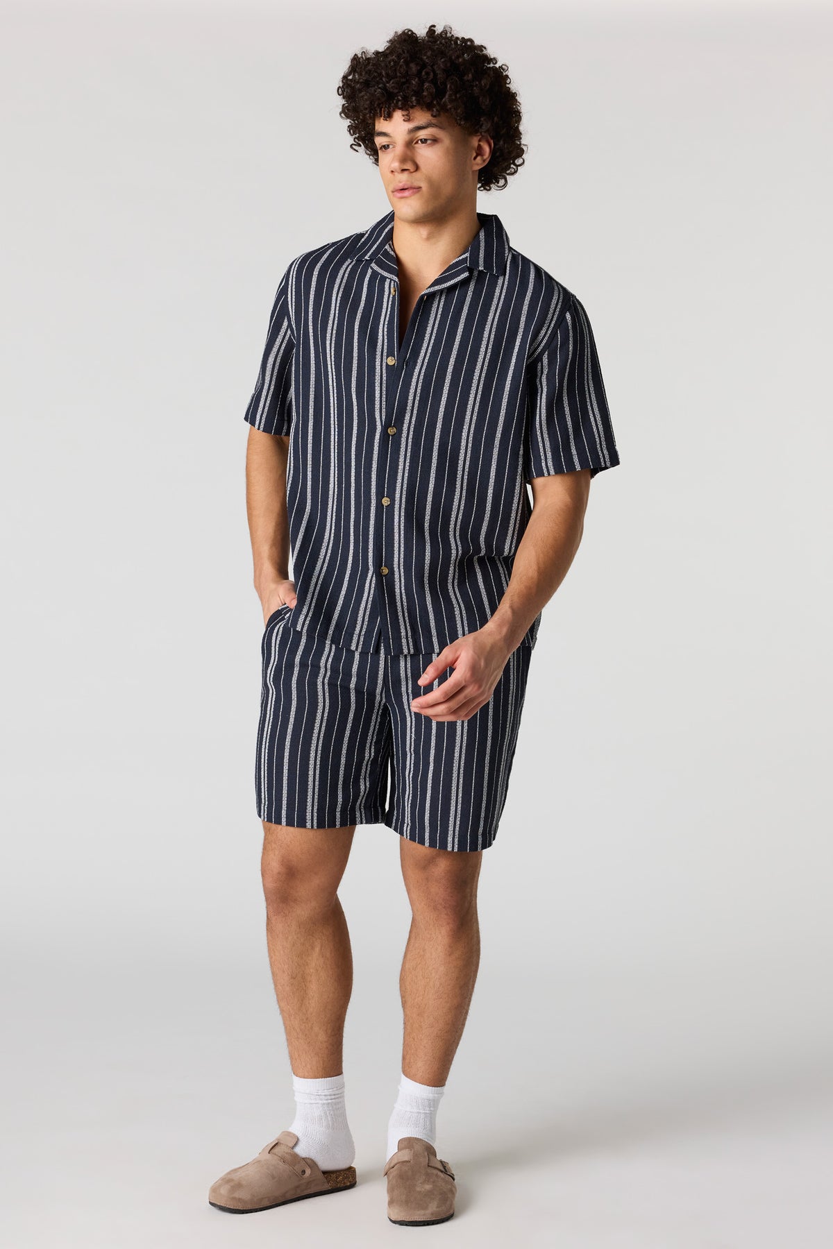 Alt View 2. Textured Striped Drawstring Short - Navy