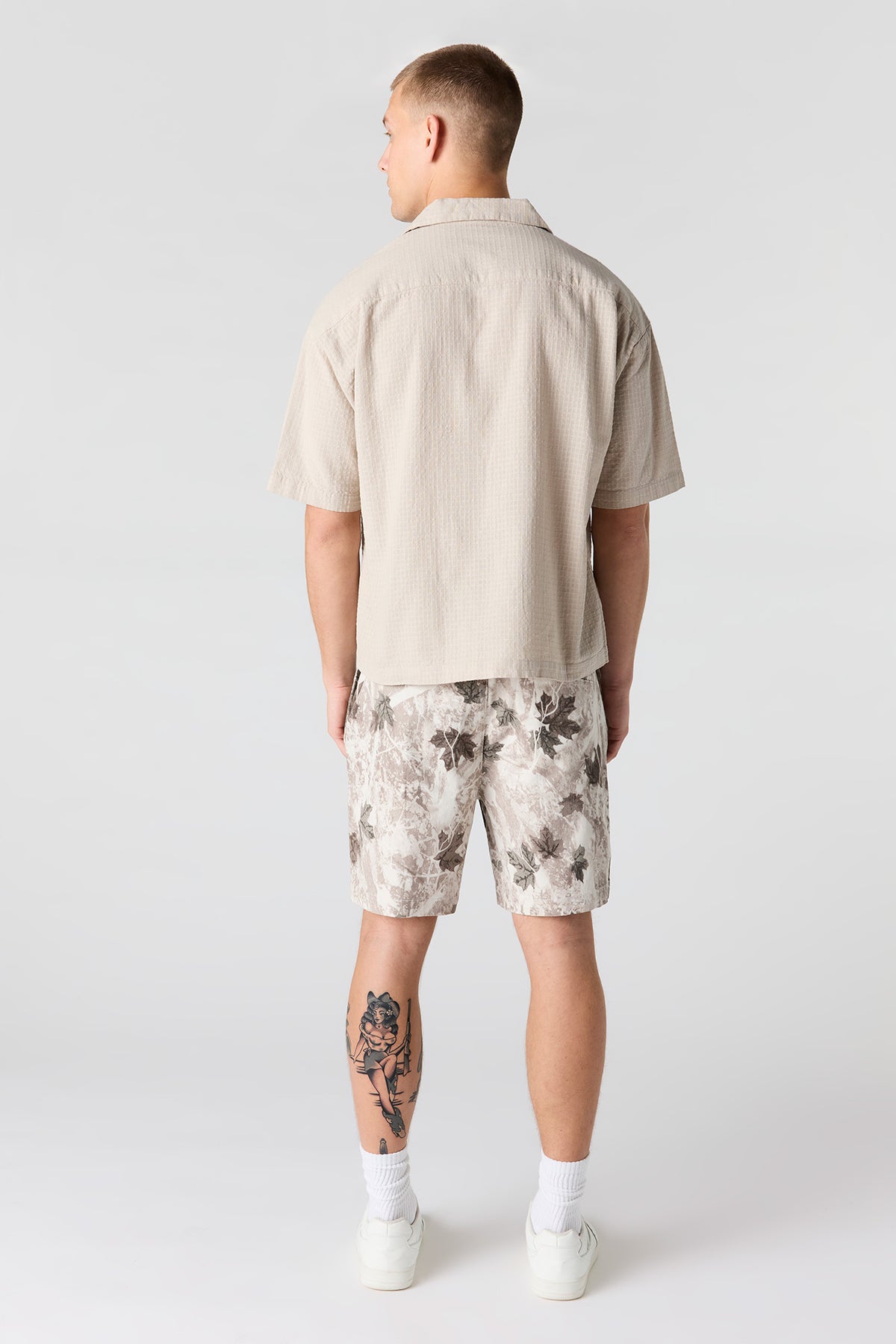 Alt View 3. Drawstring Short - Camouflage