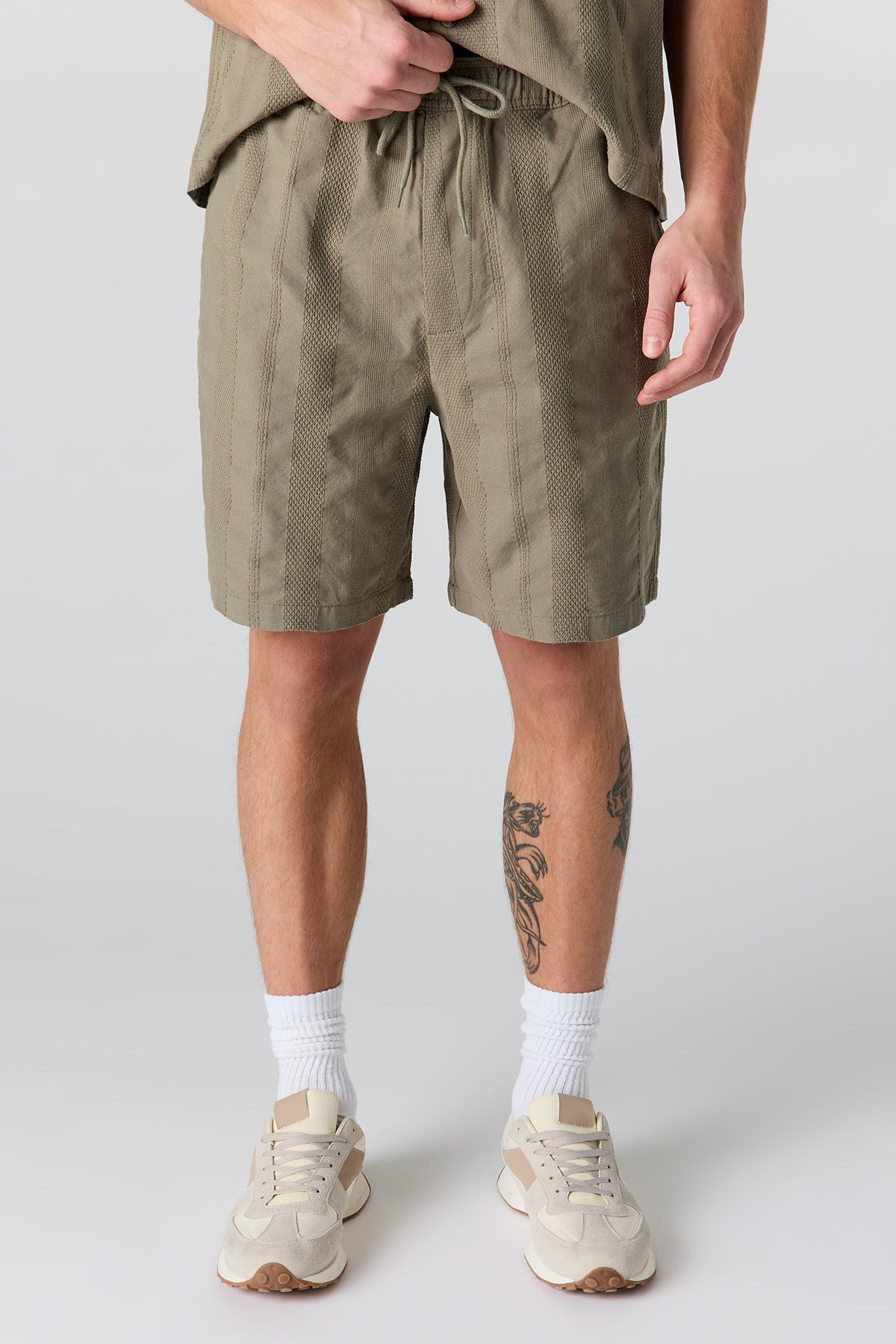 Short texturé à taille coulissante
