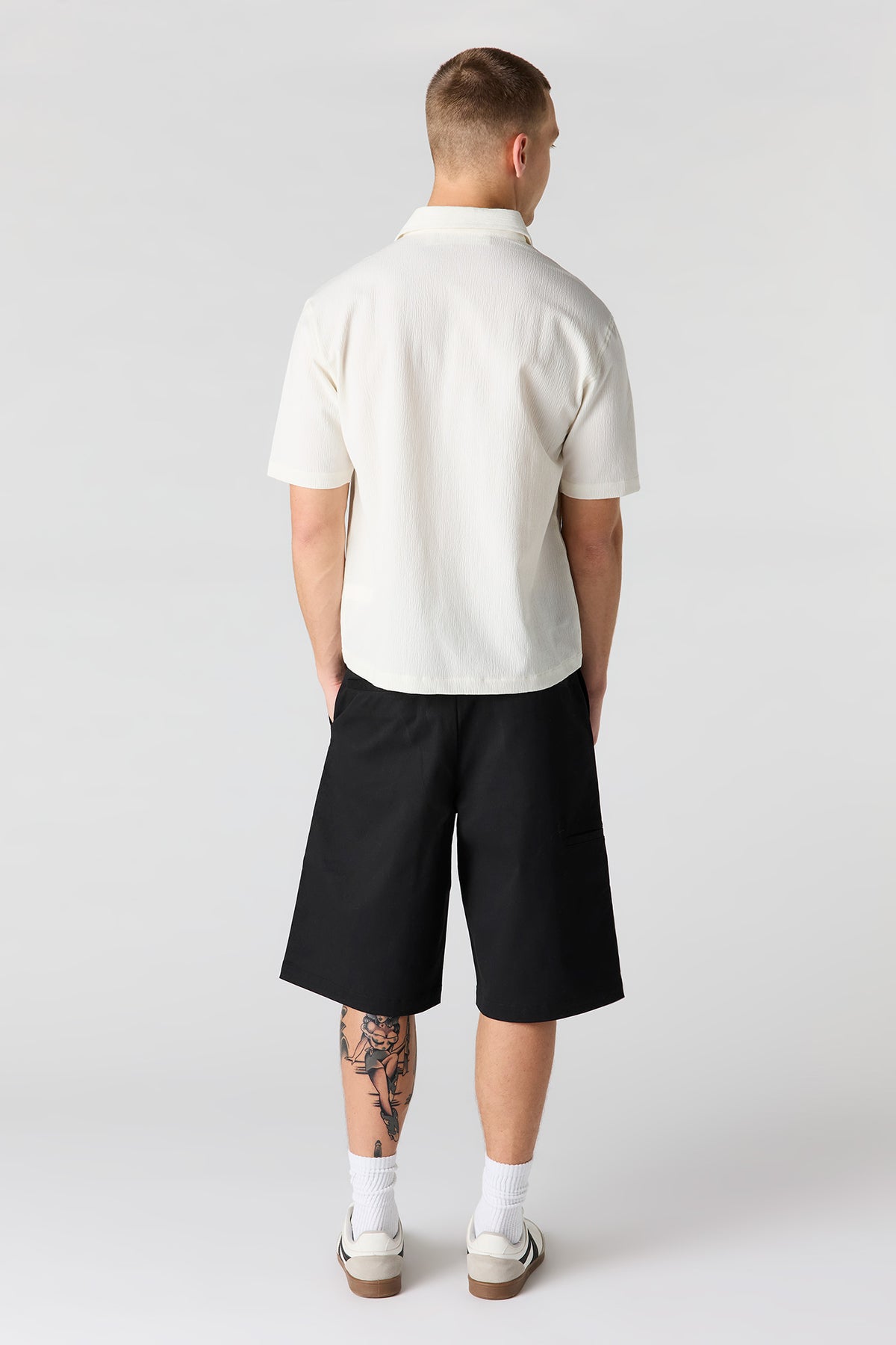 Vue alternative 3. Short de planchiste
