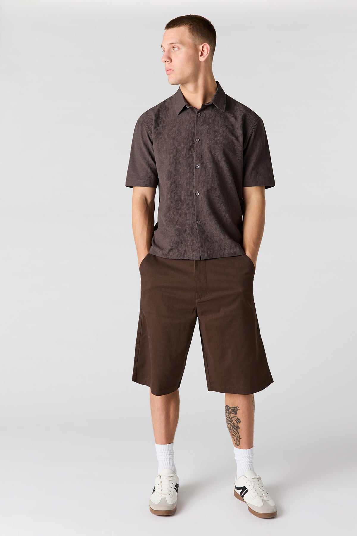 Vue alternative 2. Short de planchiste