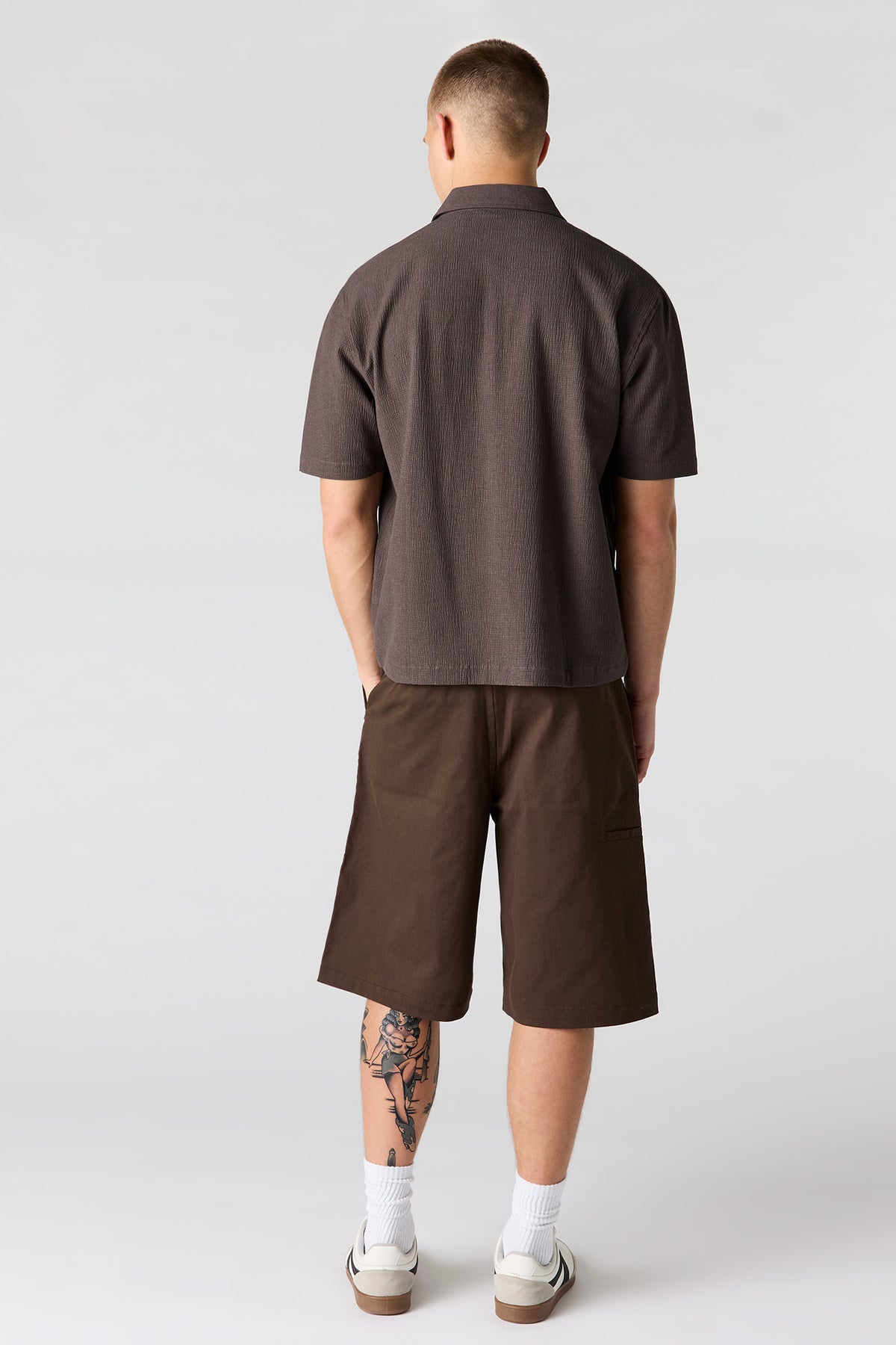 Vue alternative 3. Short de planchiste