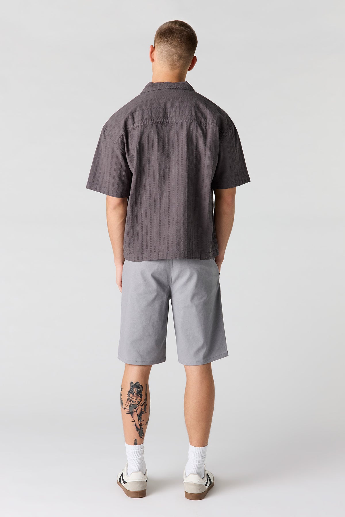 Vue alternative 3. Short chino