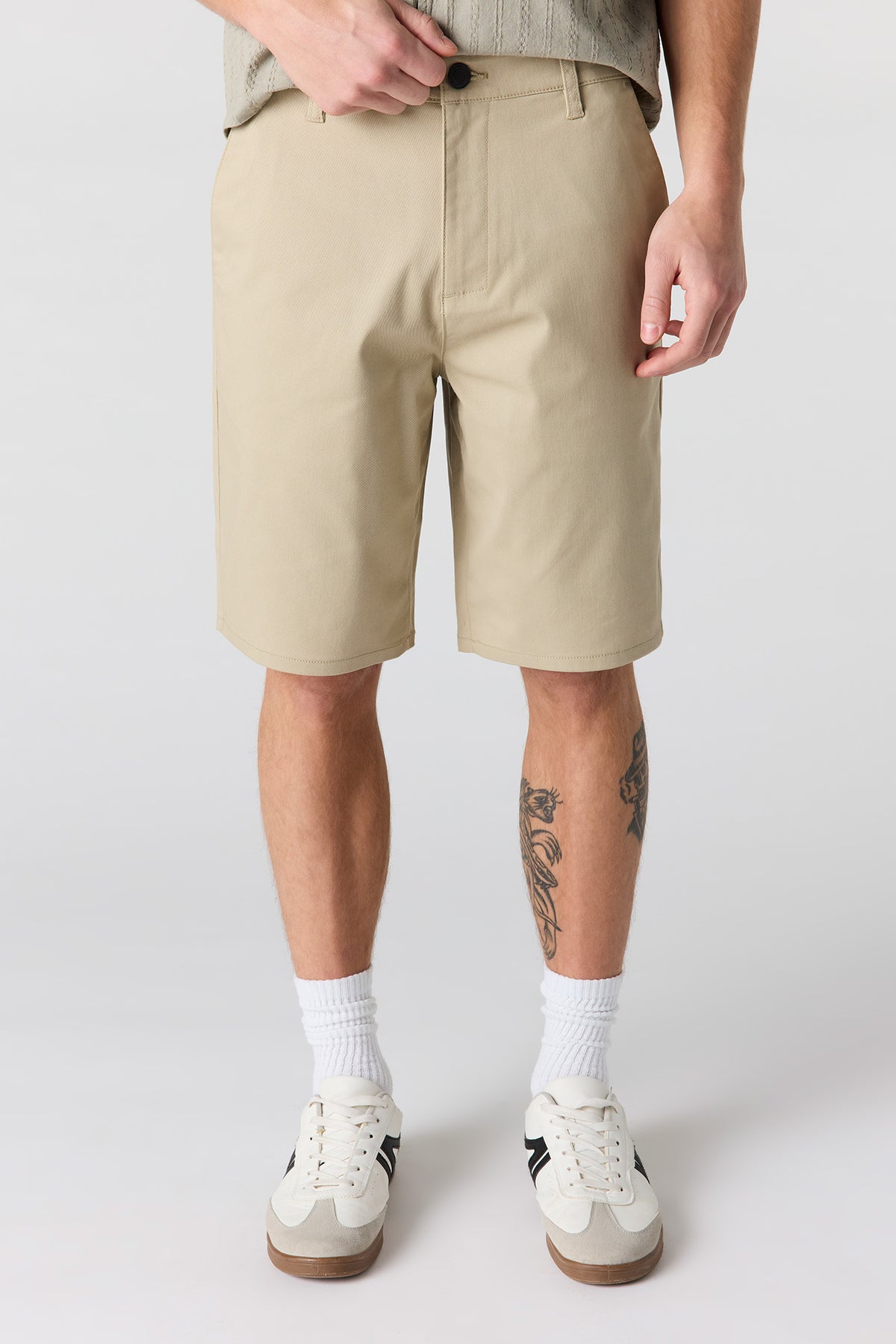 Short chino