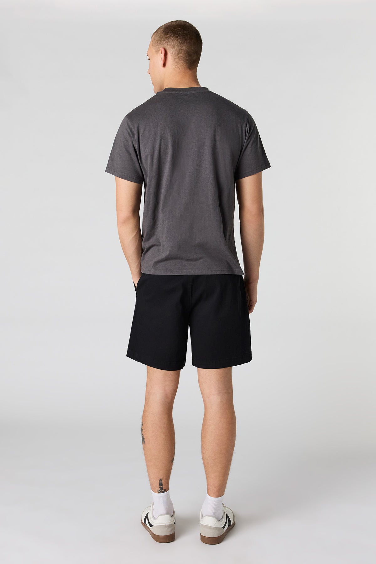 Vue alternative 3. Short à taille coulissante