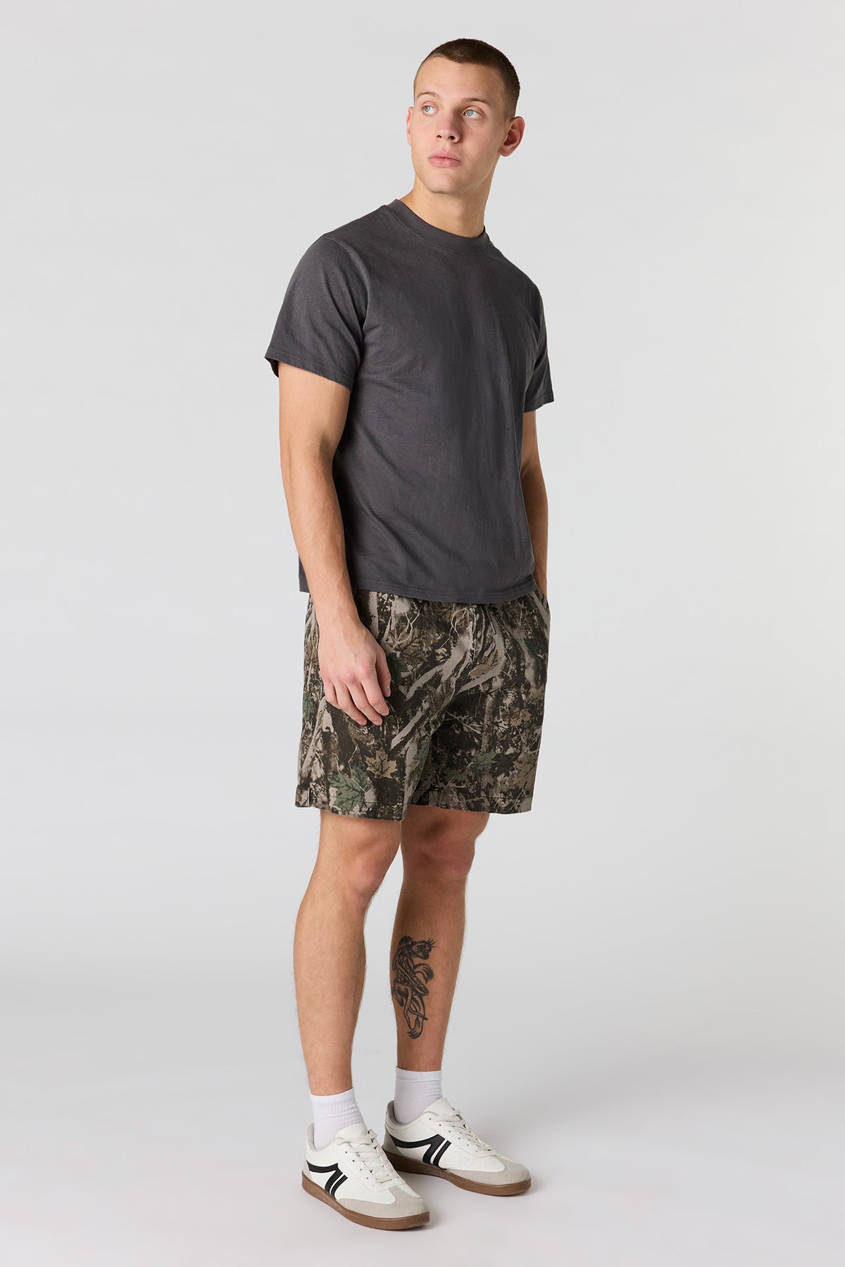 Vue alternative 2. Short à taille coulissante