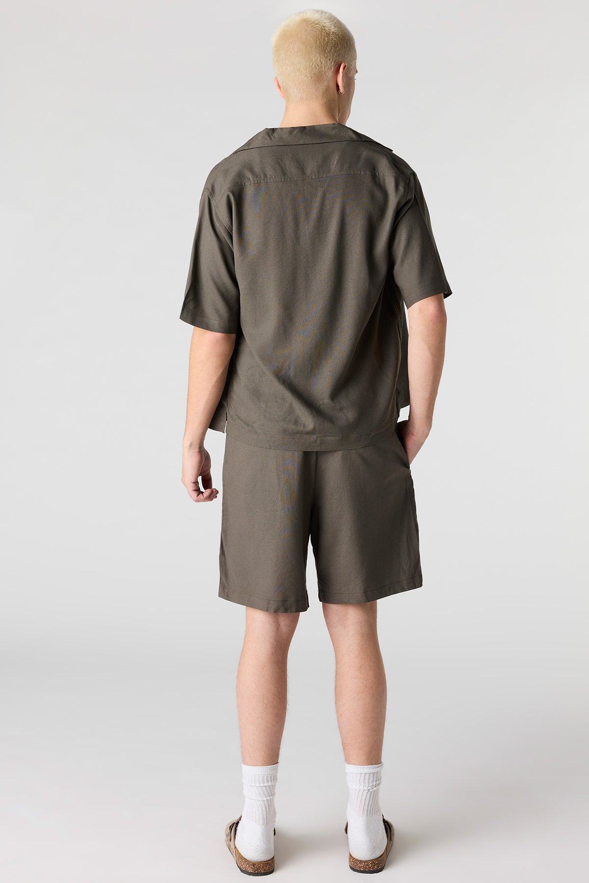 Alt View 3. Linen-Blend Drawstring Short - Brown