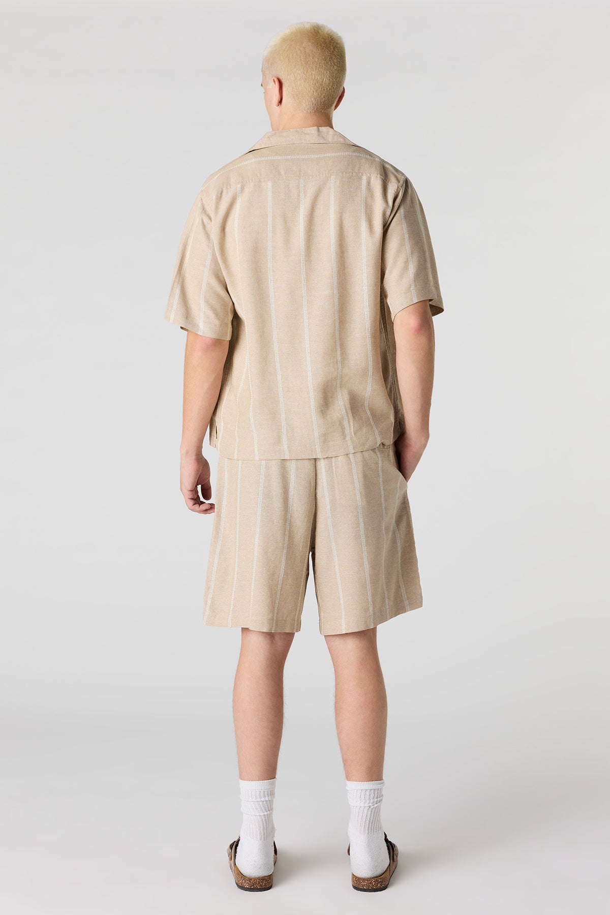 Alt View 3. Linen-Blend Drawstring Short - Tan