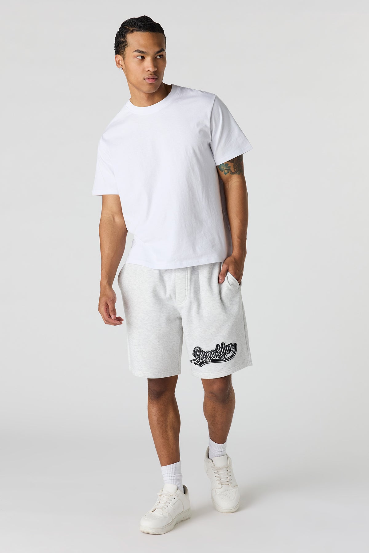 Vue alternative 2. Short en molleton imprimé