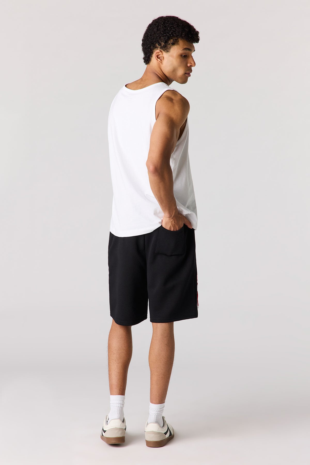 Vue alternative 3. Short en molleton imprimé