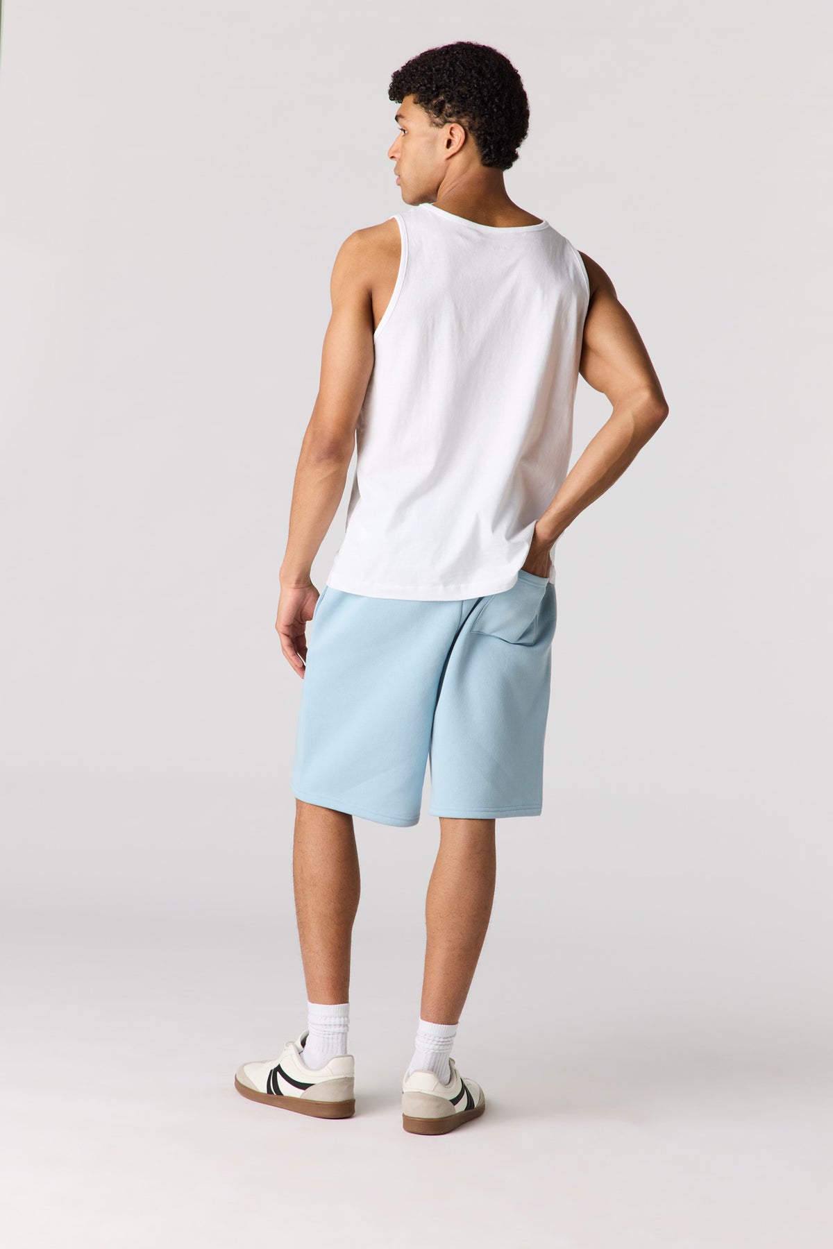 Vue alternative 3. Short en molleton imprimé