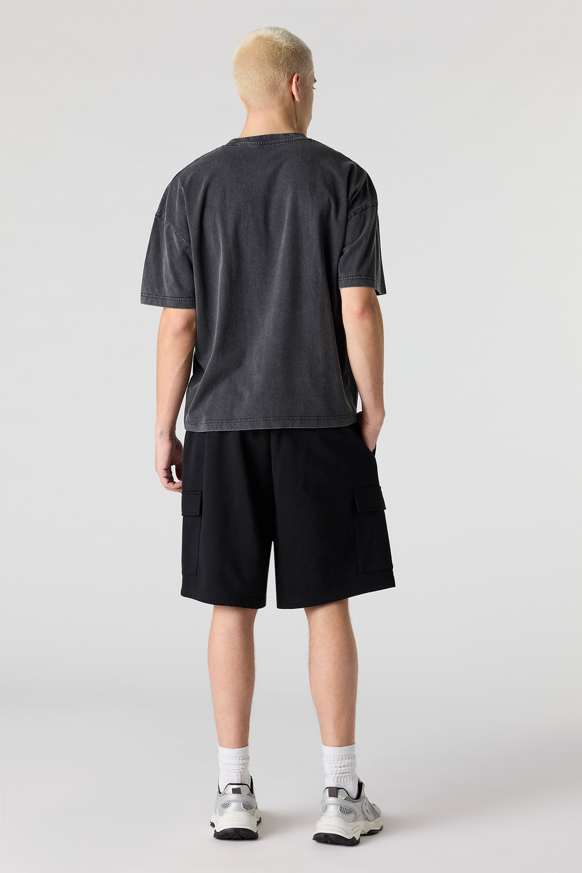 Alt View 3. Fleece Baggy Cargo Short - Black