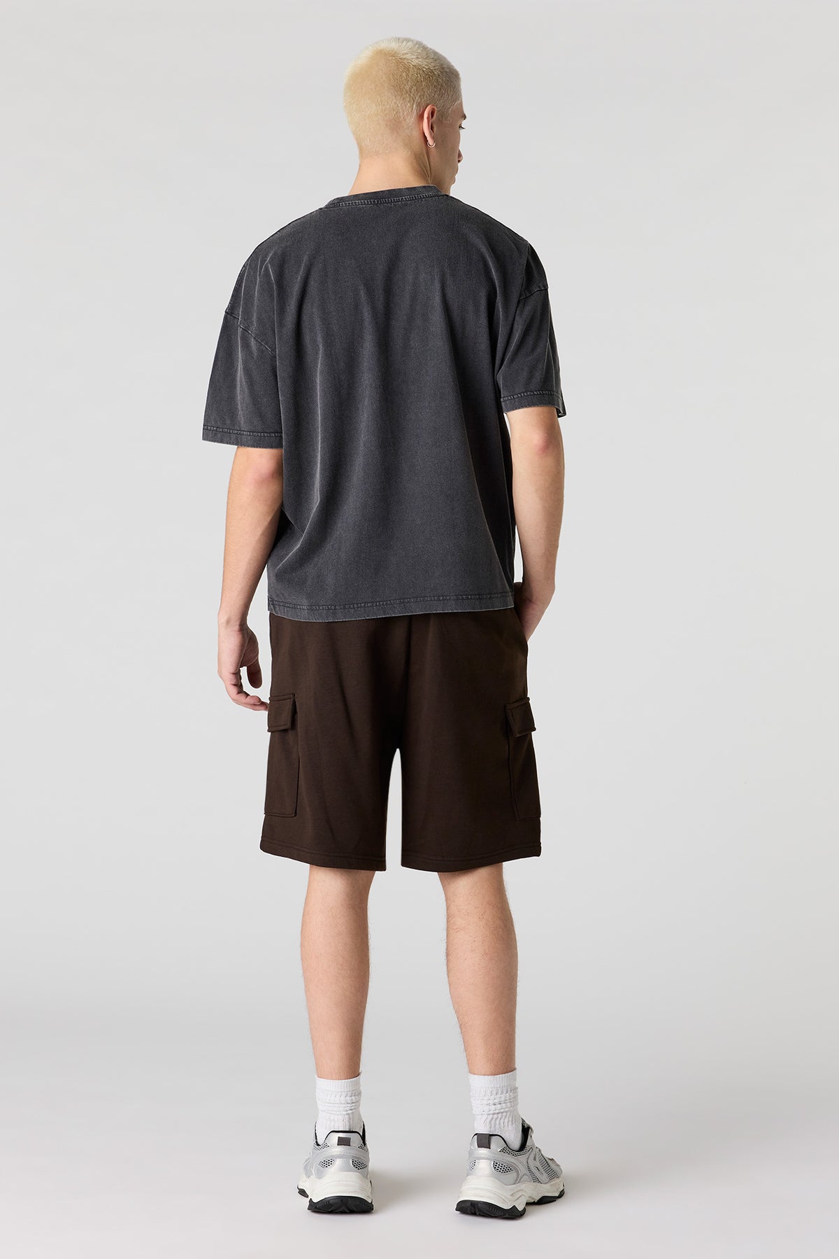 Alt View 3. Fleece Baggy Cargo Short - Dark Brown
