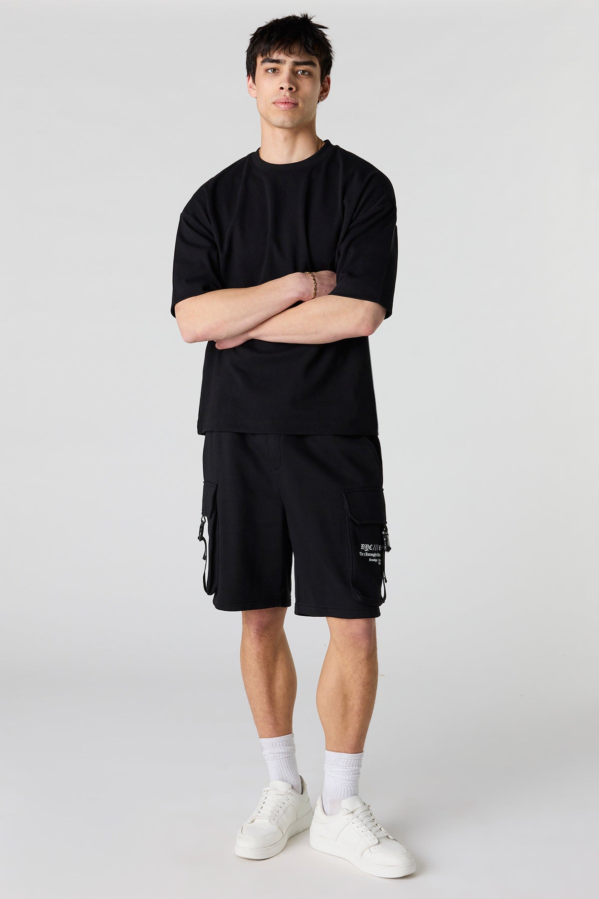 Vue alternative 2. Short cargo en molleton imprimé
