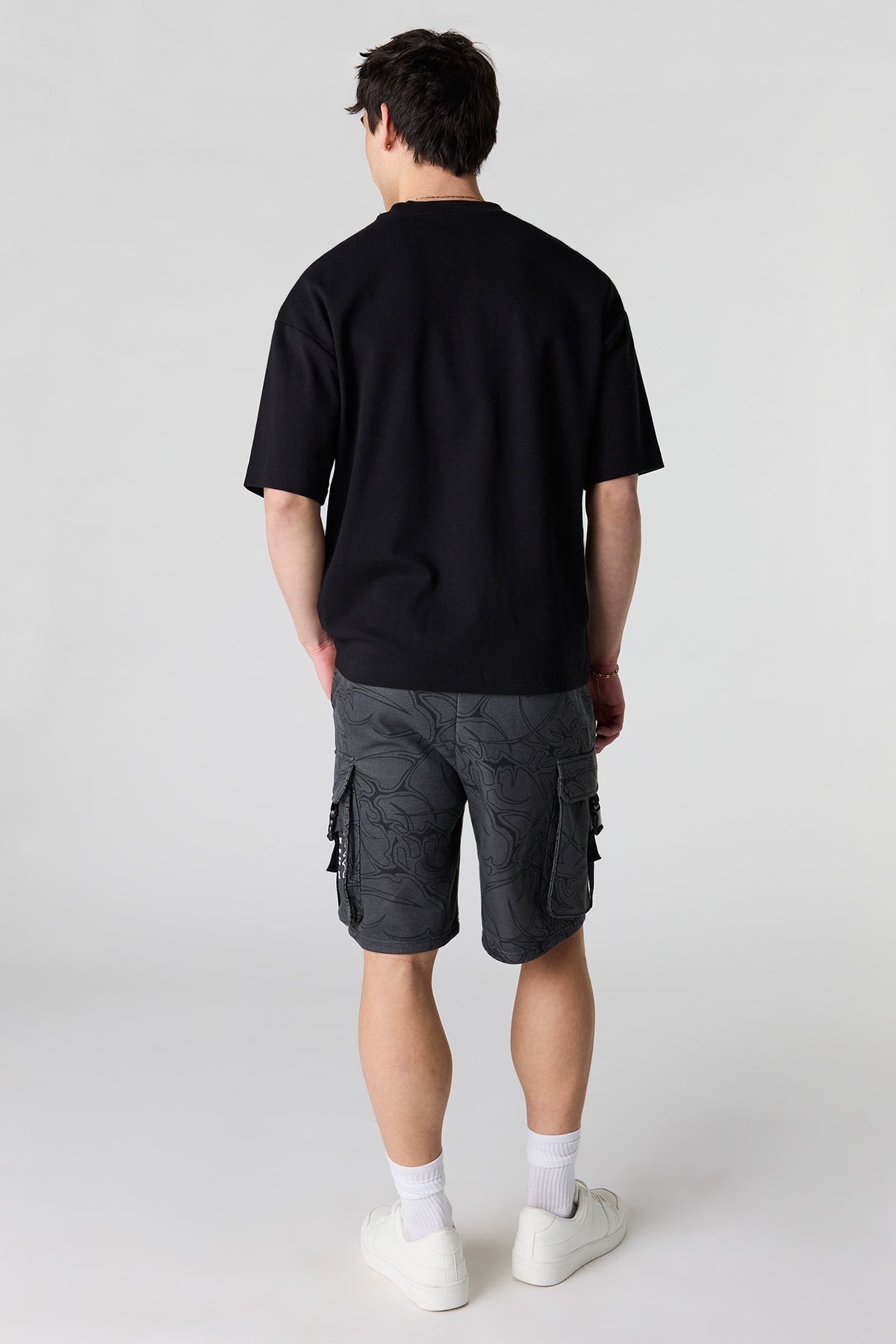 Vue alternative 3. Short cargo en molleton imprimé