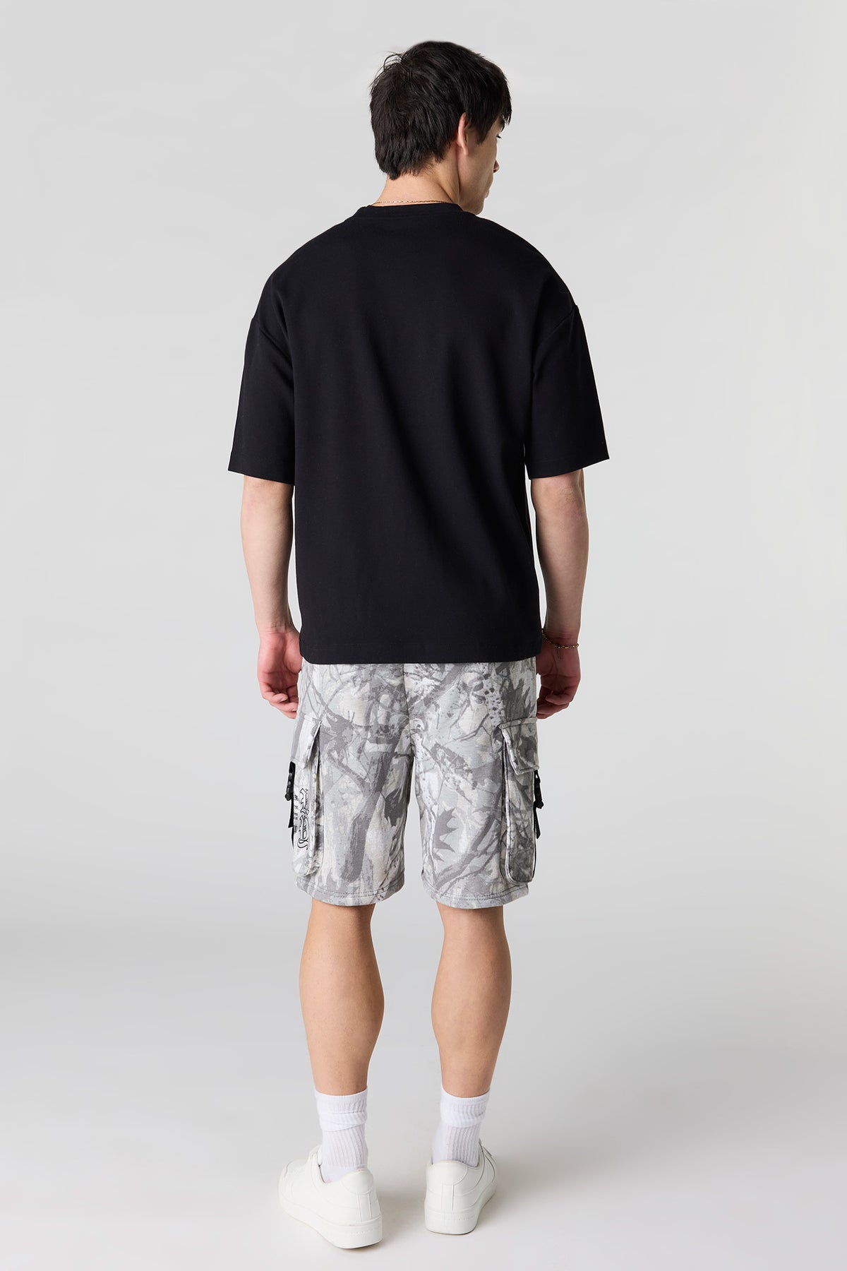 Alt View 3. Graphic Fleece Cargo Short 8.5" - Camouflage