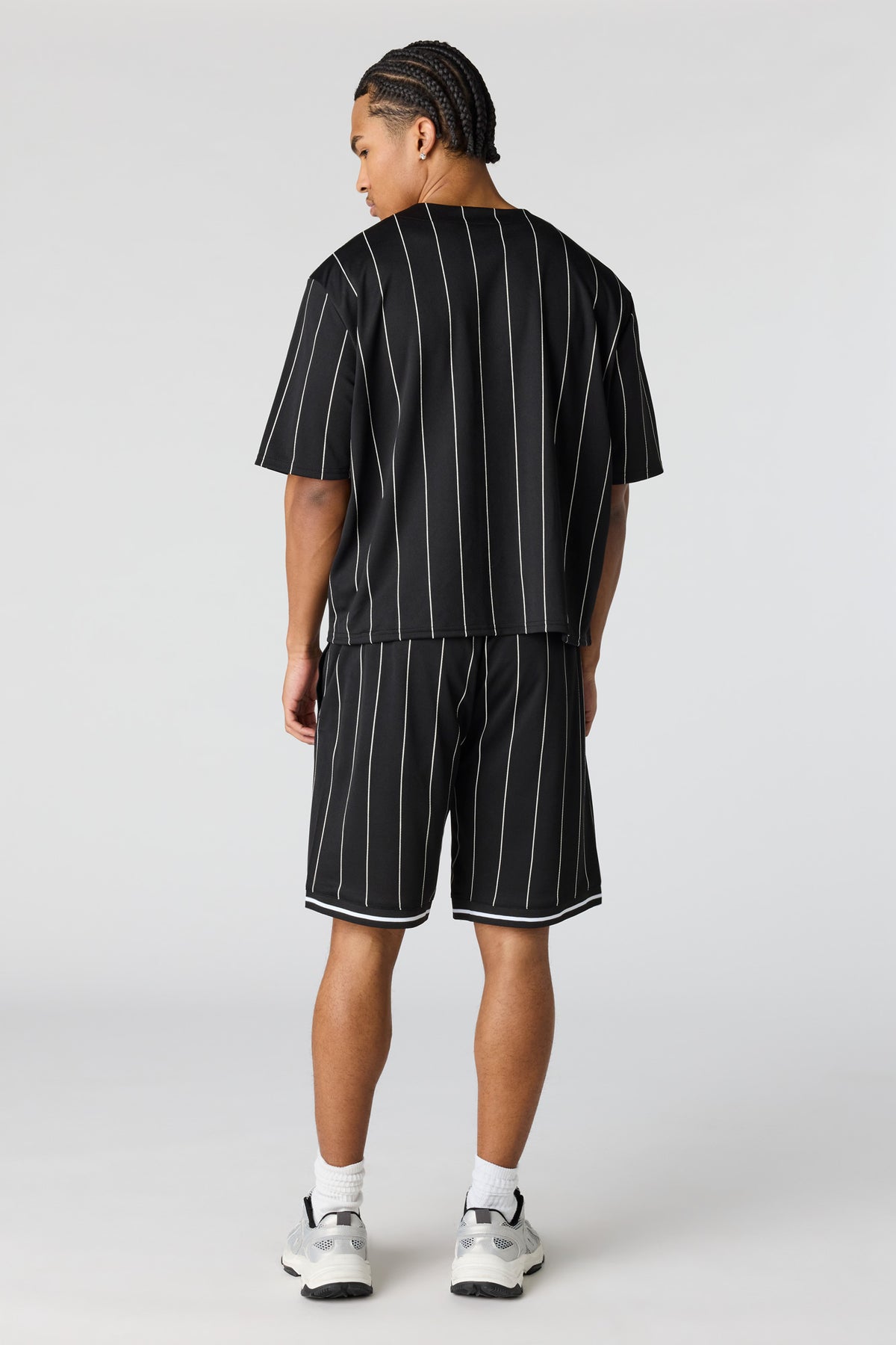Vue alternative 3. Short en filet imprimé