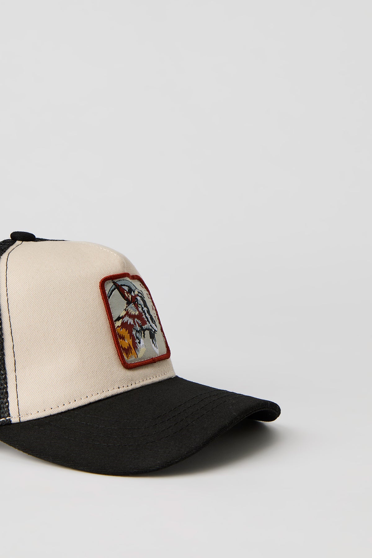Vue alternative 2. Casquette de camionneur avec empiècement Animal