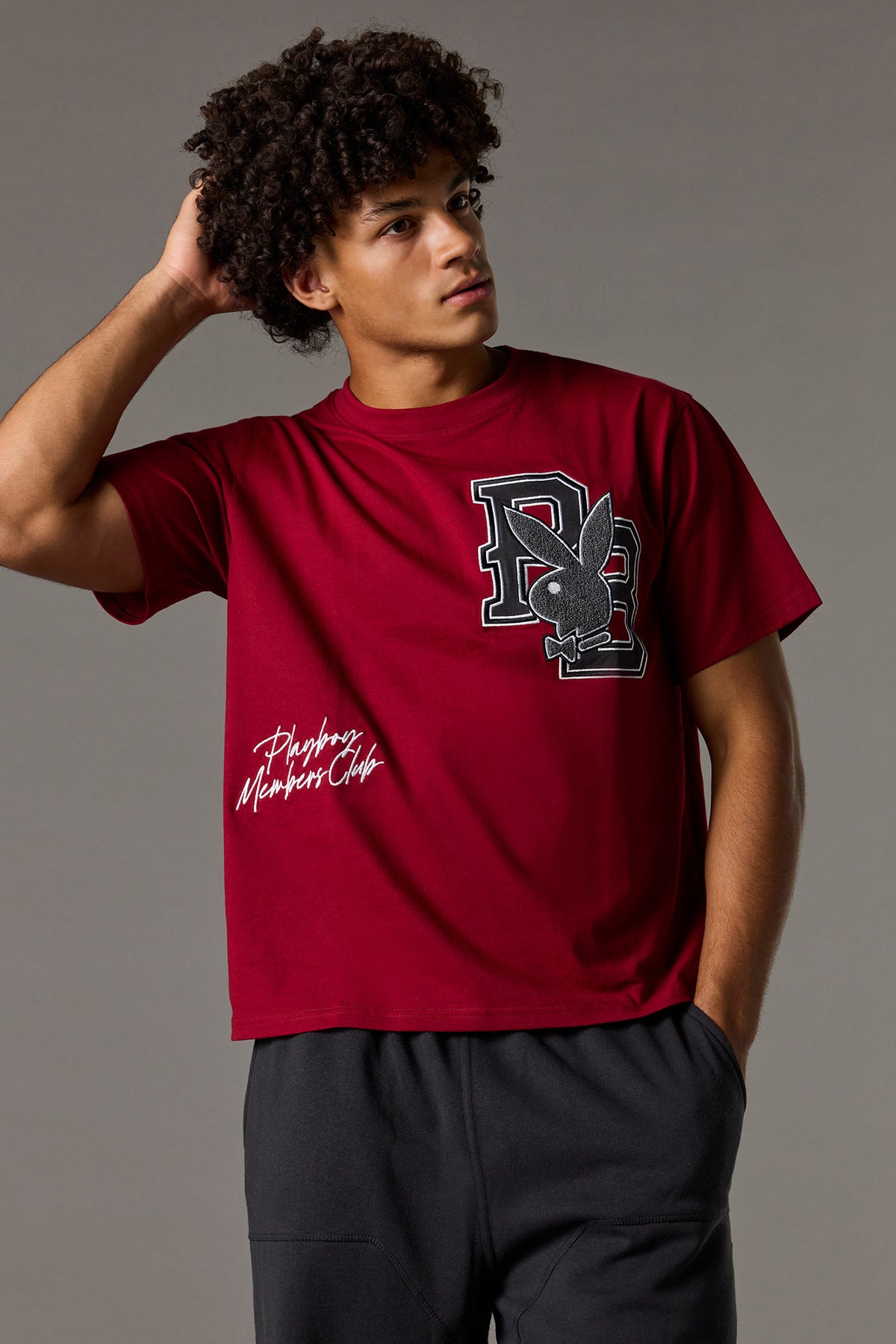 T-shirt avec motif brodé Playboy en sergé et motif camouflage