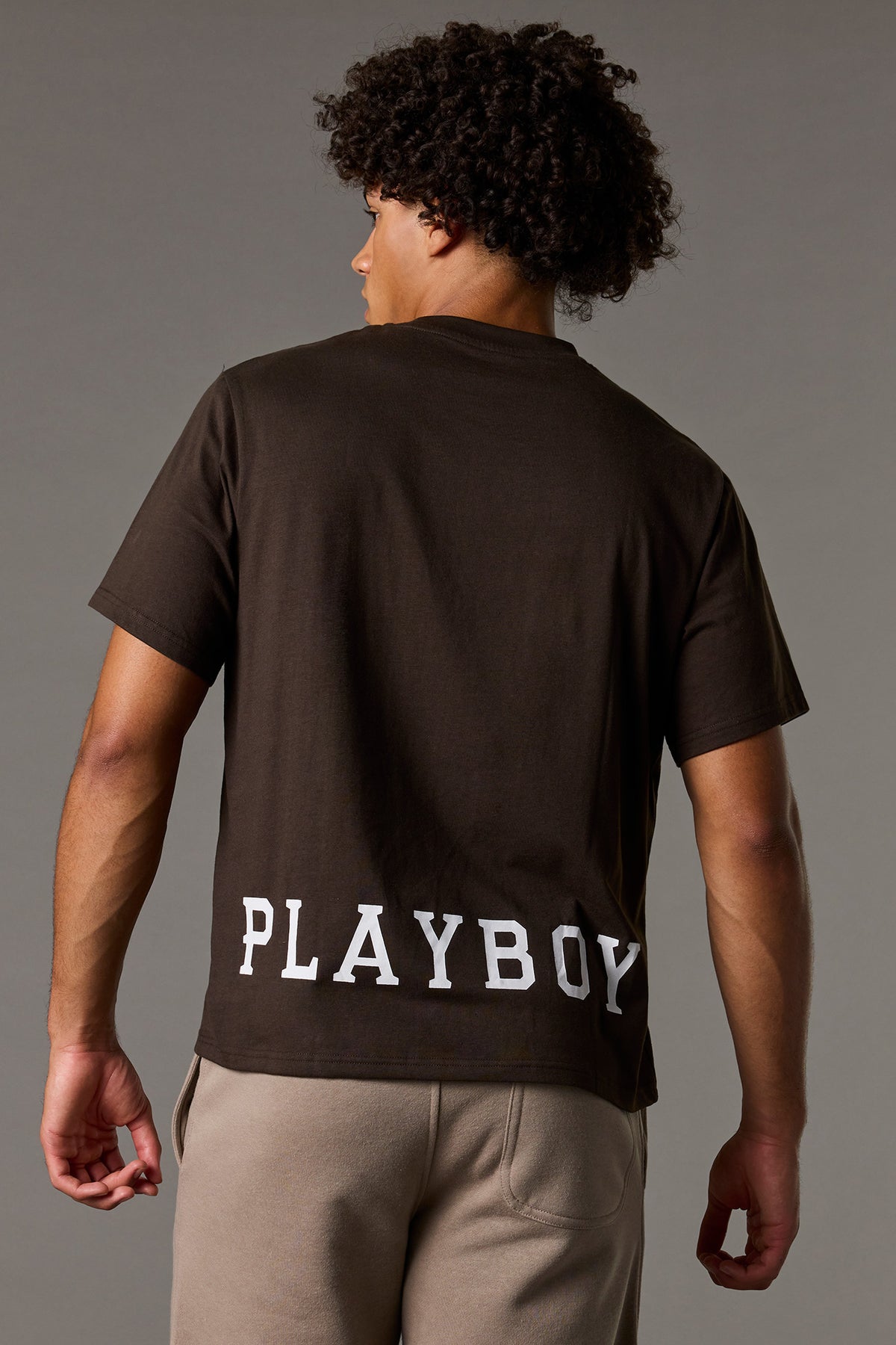 Vue alternative 2. T-shirt avec motif brodé Playboy en sergé