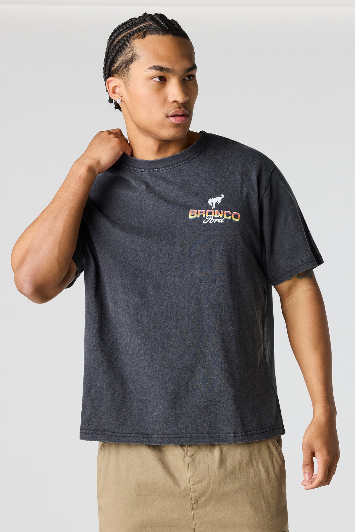 Alt View 2. Ford Bronco Graphic Washed T-Shirt - Charcoal