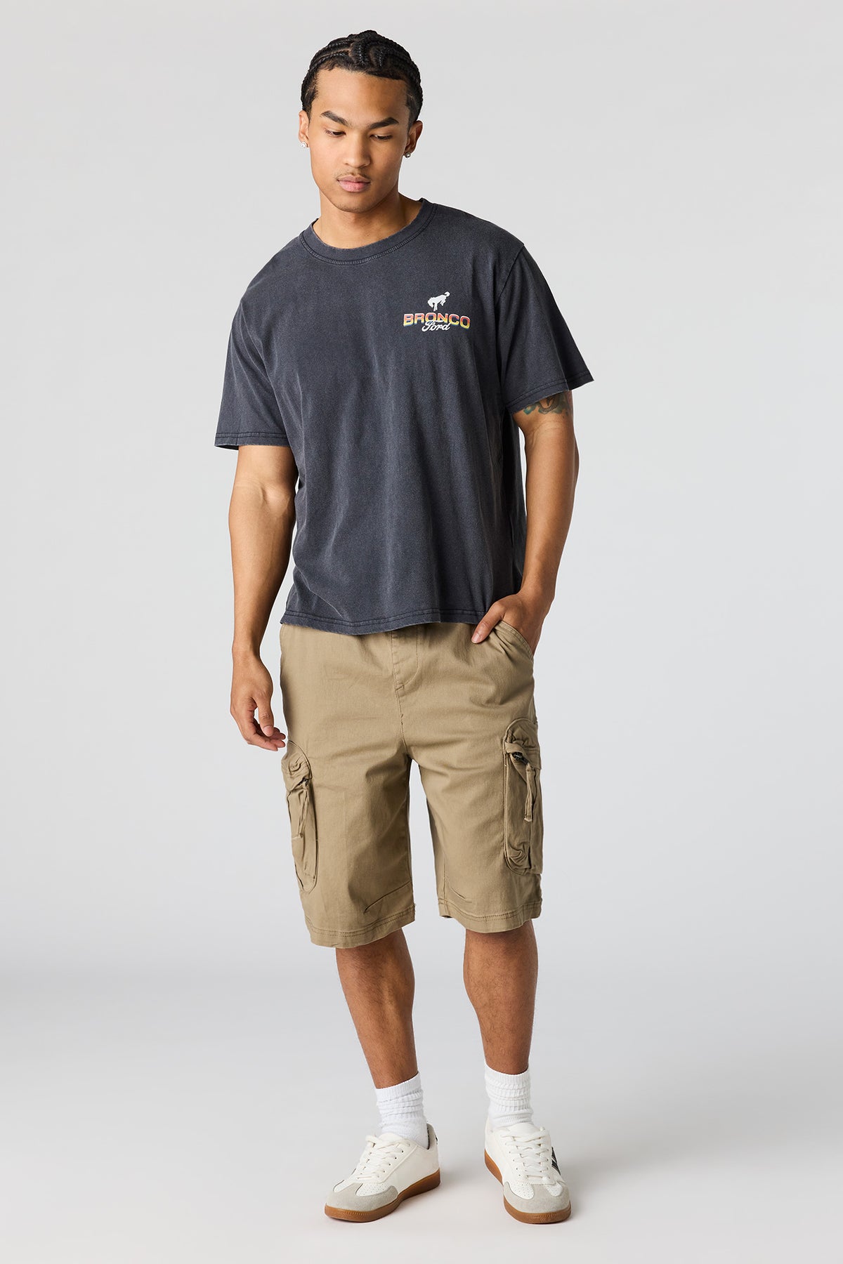 Alt View 3. Ford Bronco Graphic Washed T-Shirt - Charcoal
