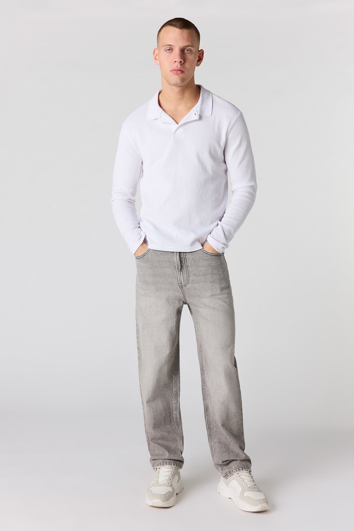 Vue alternative 2. Jean baggy gris moyen