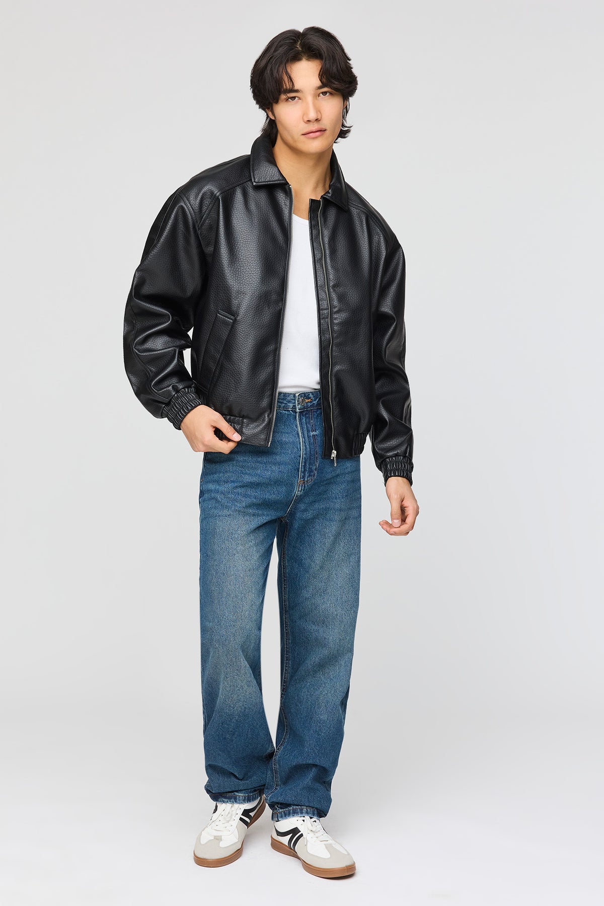 Alt View 2. Straight Dark Tint Jean - Midnight Blue